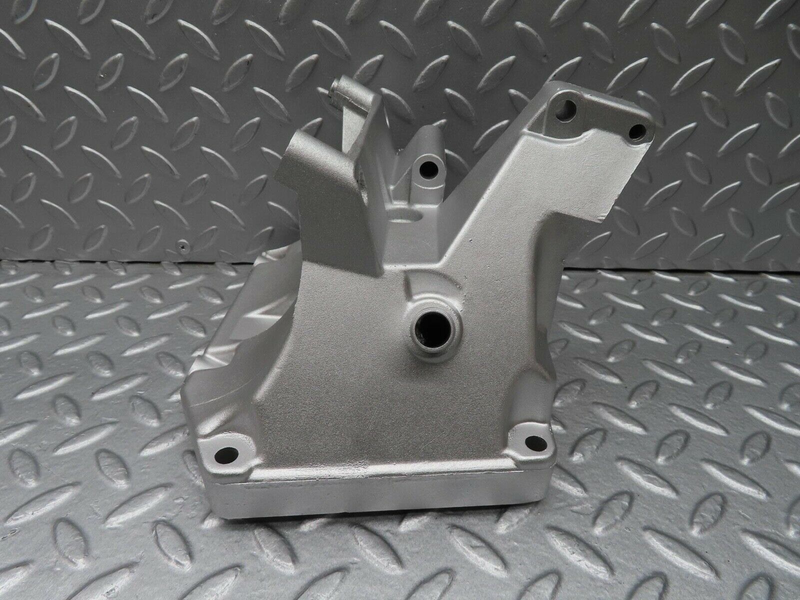 12737 Mercedes-Benz R129 300SL Coupe Power Steering Pump Bracket 1031310935
