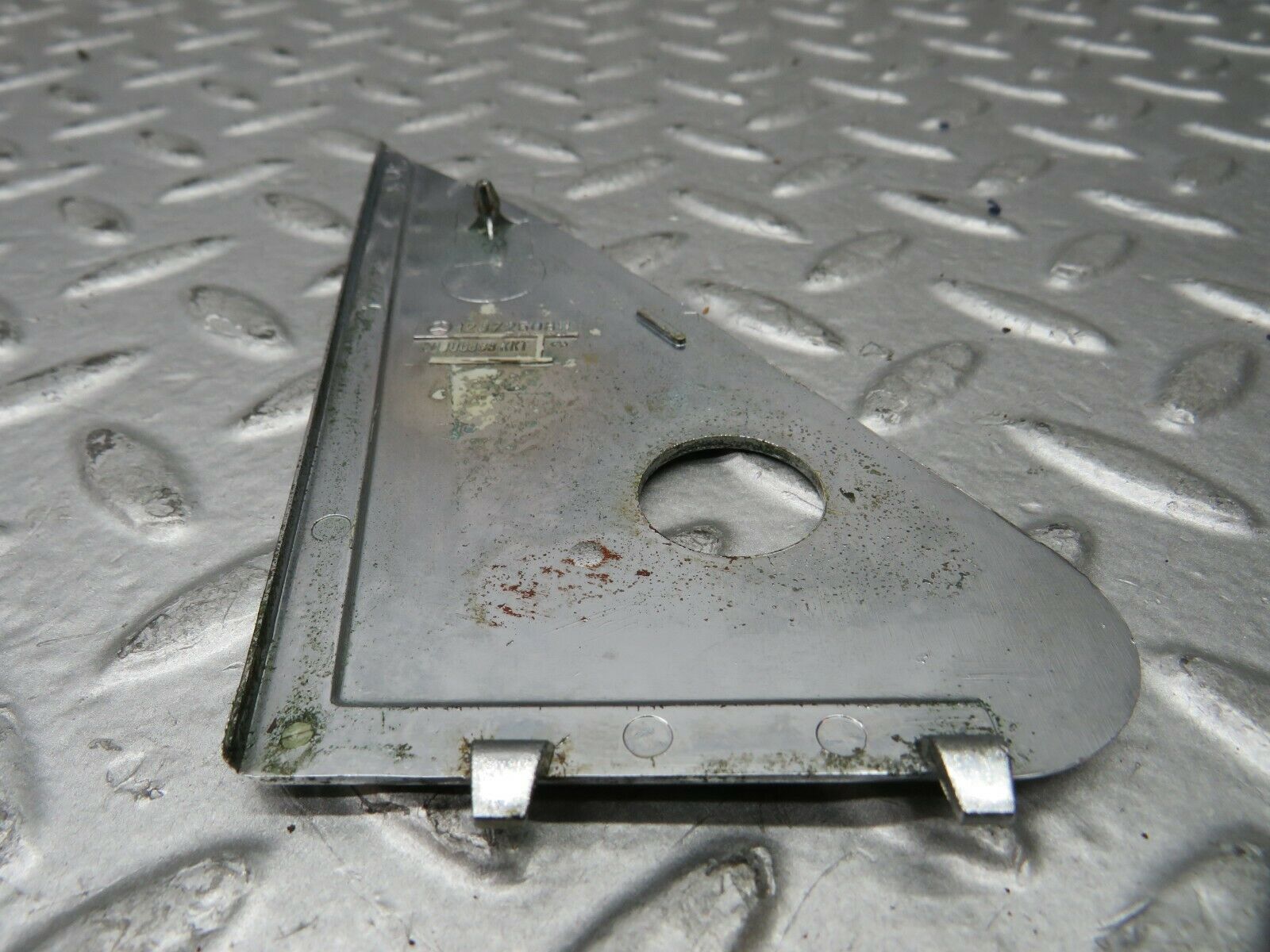 22084 Mercedes-Benz S123 280TE Wagon Mirror Triangle Cover Right 1237250811