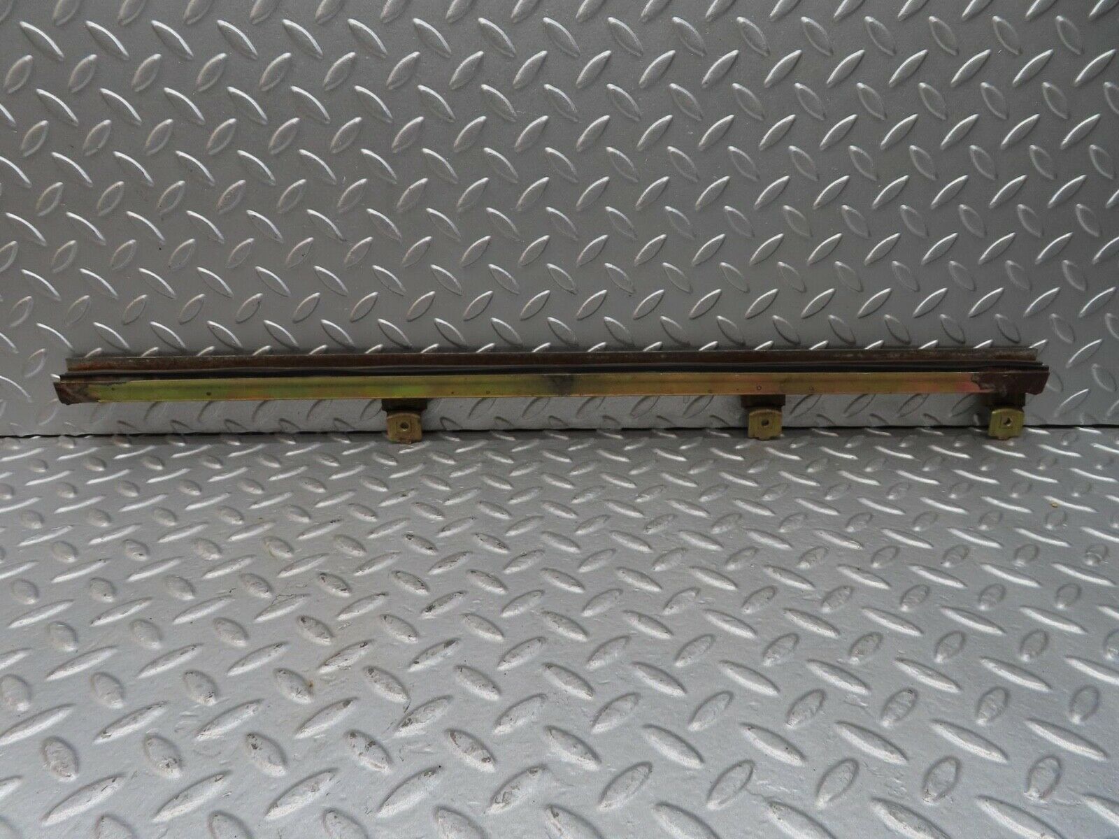 1110 Mercedes-Benz C123 230CE Coupe Front Right Door Window Bottom Rail