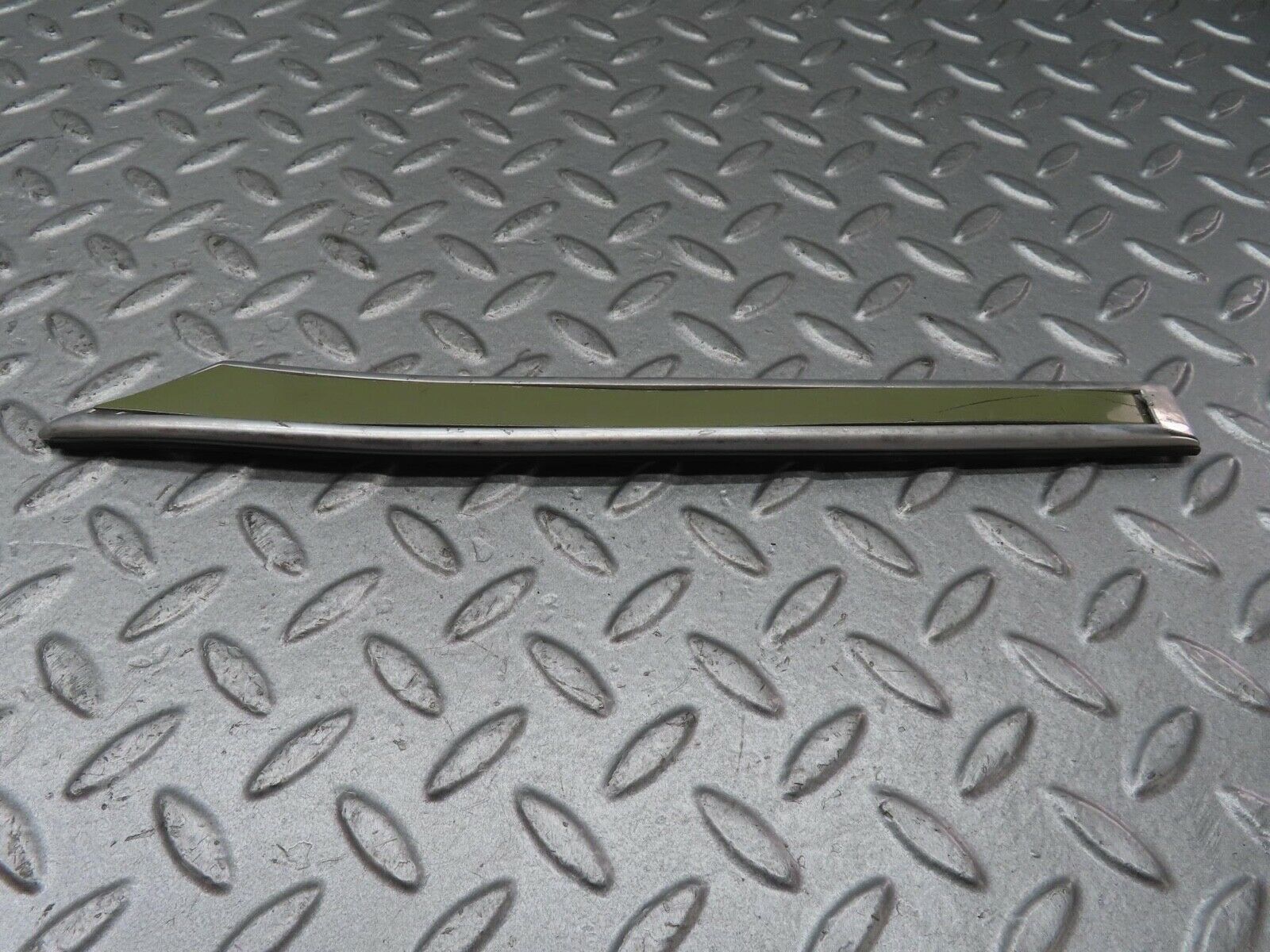 13608 Mercedes-Benz W123 200 C Pillar Exterior Trim Right Side 1236902880