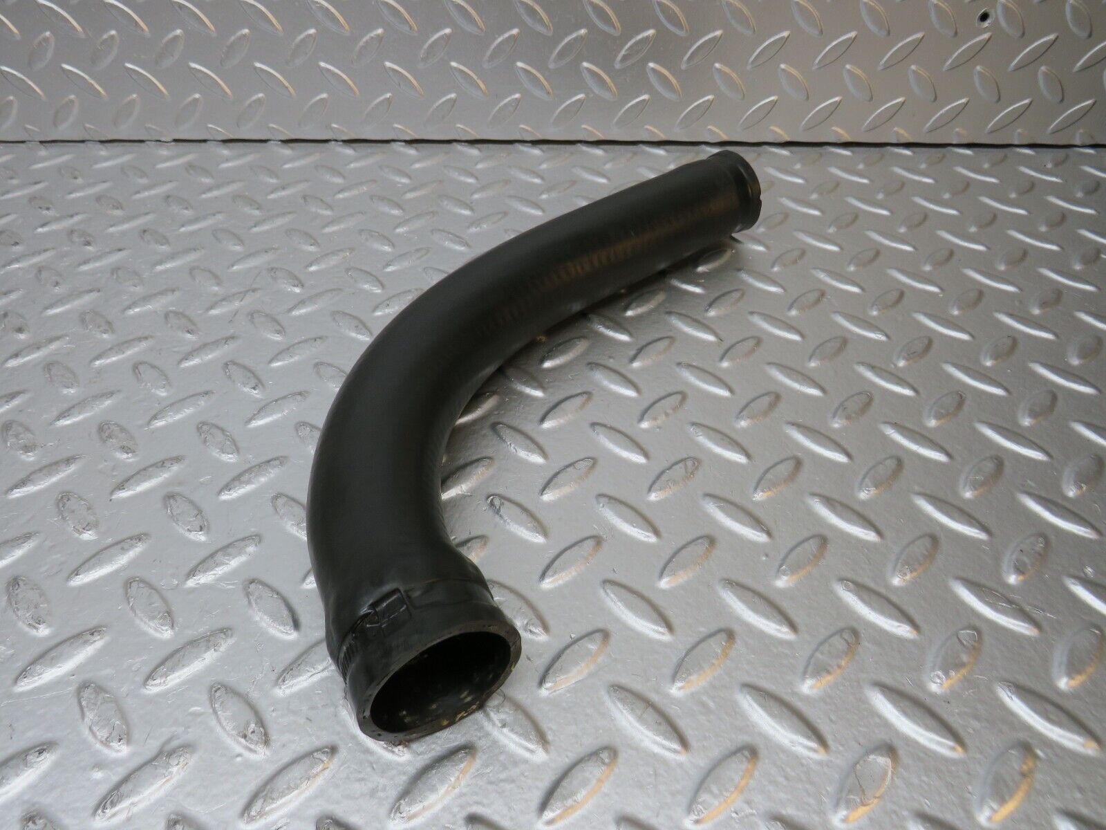 31212 Mercedes-Benz S124 220TE Wagon Radiator Hose 1245015882