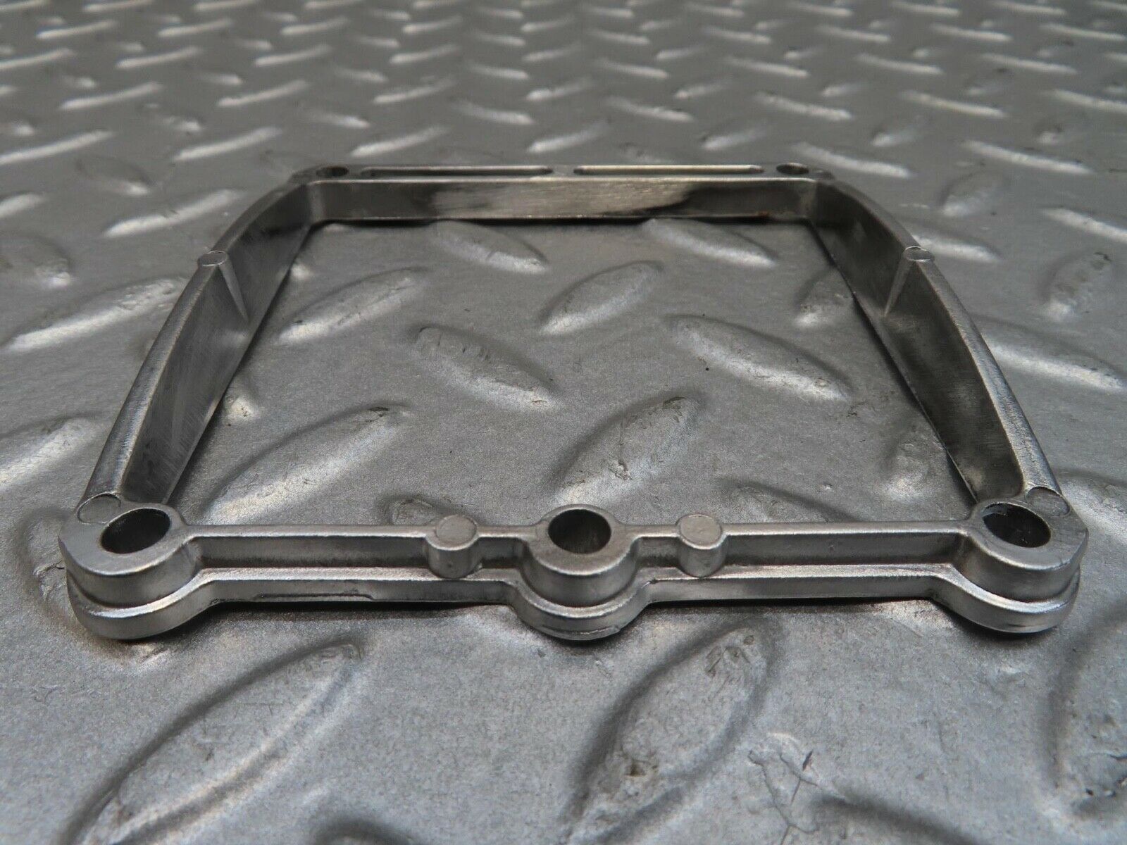 14385 Mercedes-Benz W116 350SE Fuse Box Flange 1165450049