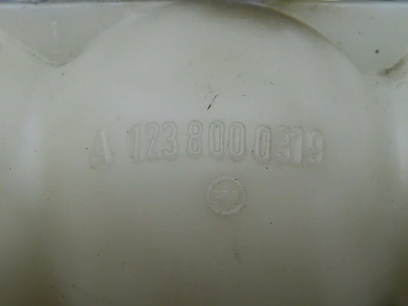 14273 Mercedes-Benz W116 350SE Vacuum Reservoir Tank 1238000319