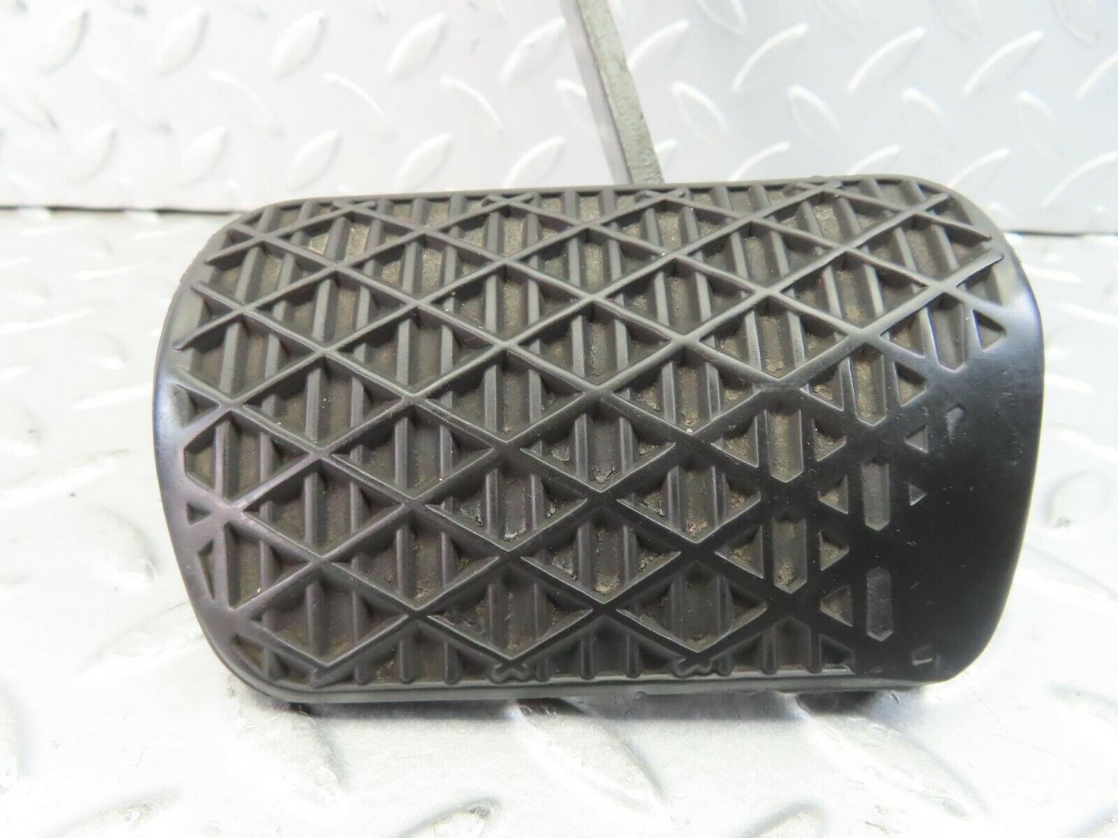 9311 Mercedes-Benz C124 300CE Coupe Brake Pedal With Rubber 1232910082