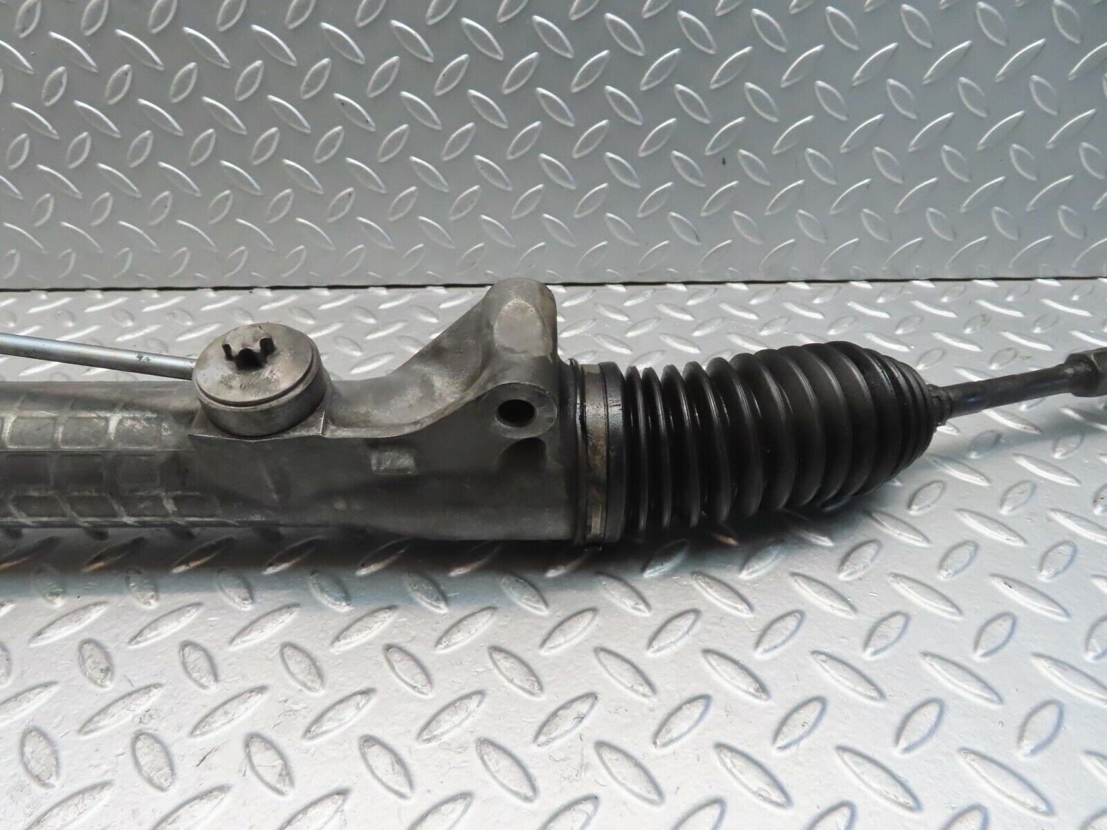 11325 Mercedes-Benz W221 S320 Steering Rack And Pinion 2211101100