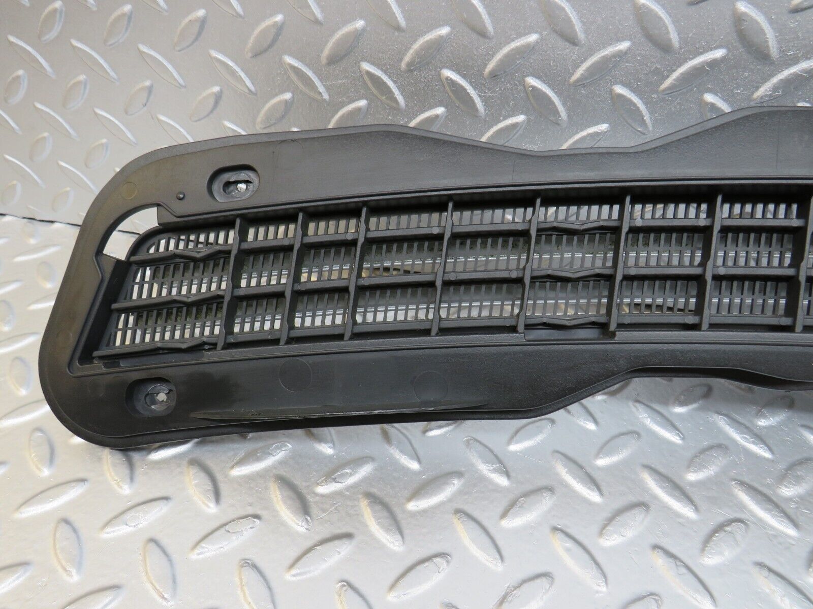 34711 Mercedes-Benz W210 320E Bonnet Upper Grill 2108800805