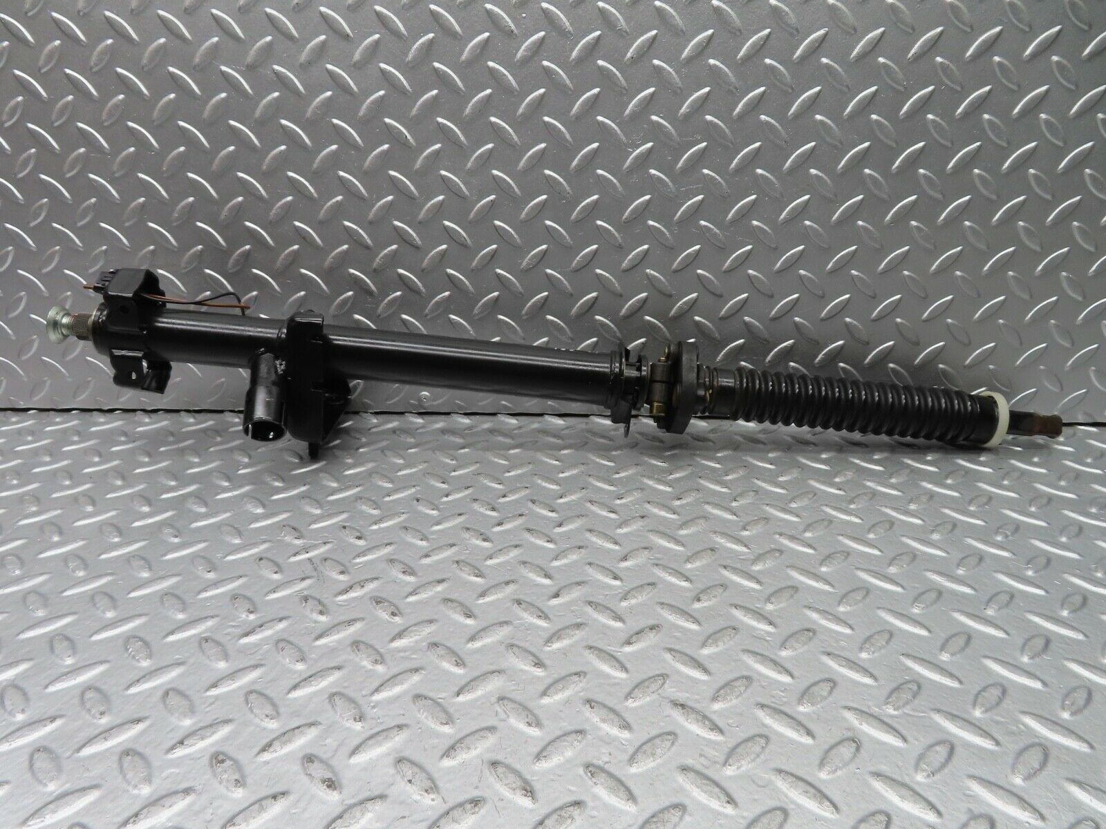 21233 Mercedes-Benz W123 230E Steering Column