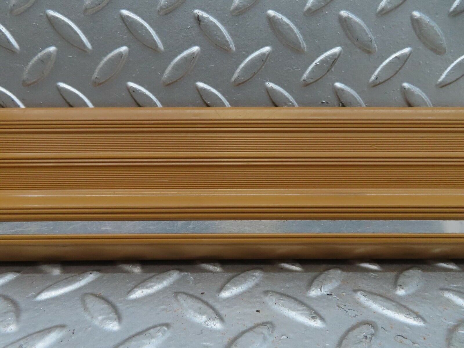 15853 Mercedes-Benz W123 280E Front Right Door Sill Trim Beige