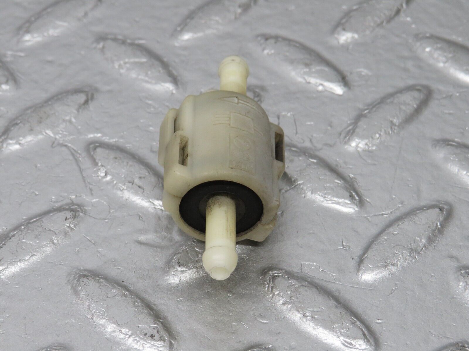 33667 Mercedes-Benz C123 230CE Coupe Windscreen Washer Fluid Distributor