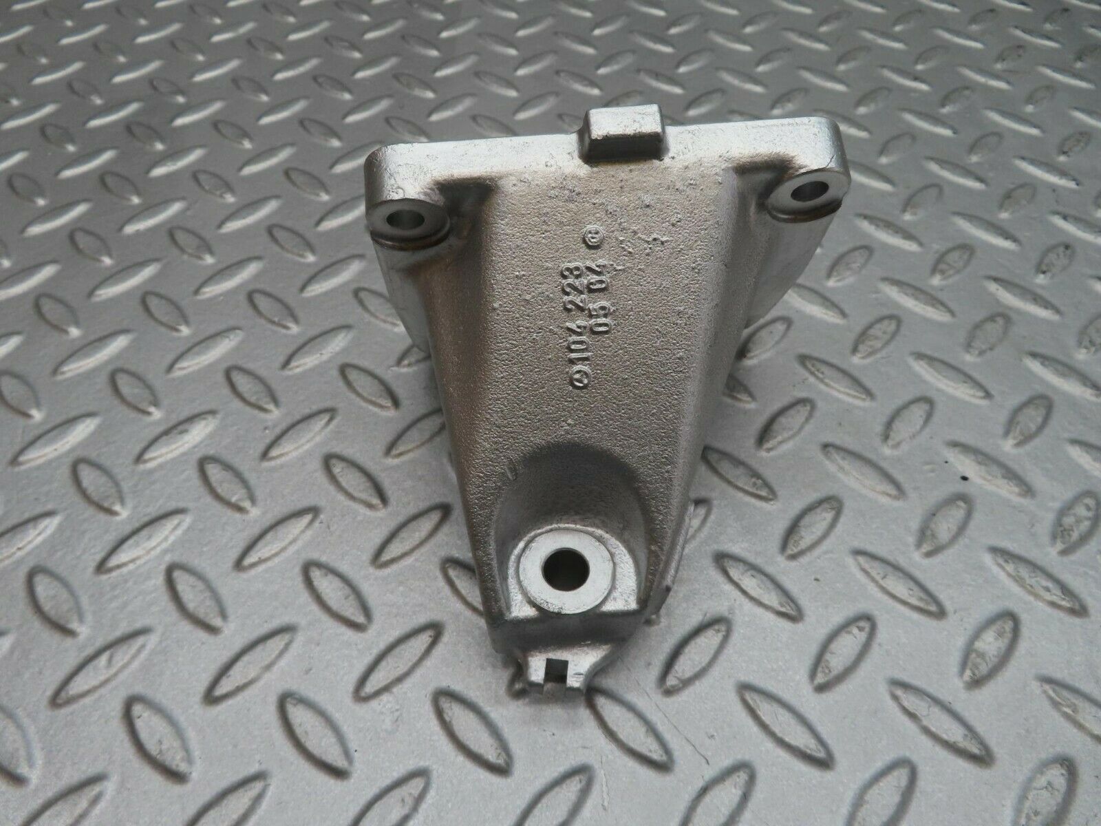 12179 Mercedes-Benz R129 300SL Coupe Engine Mount Bracket Right Side 1042230504