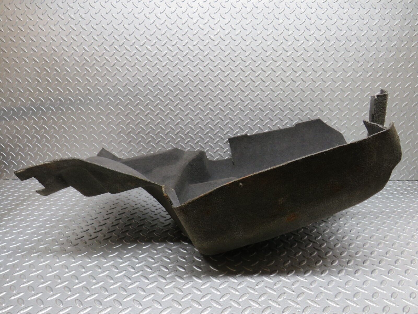 36236 Mercedes-Benz W126 420SE Trunk Cover Panel Right Side Grey