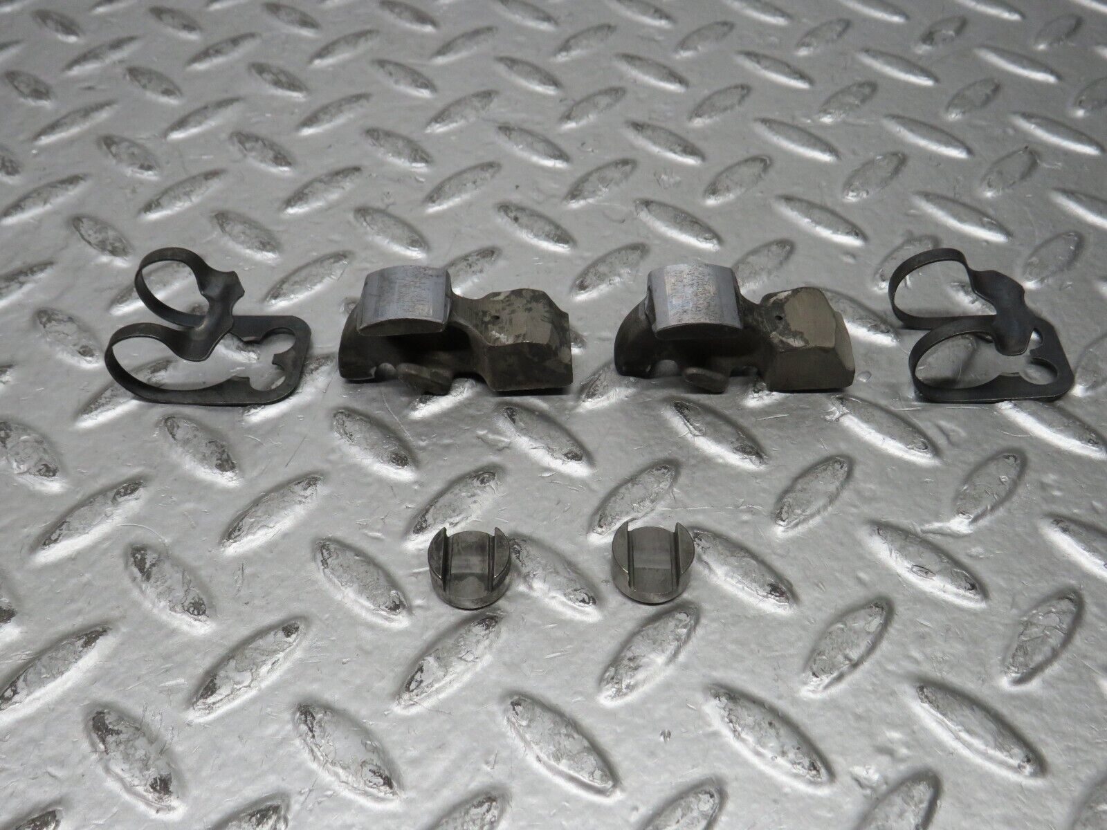 28190 Mercedes-Benz W123 280E Valve Rocker Arm With Tappet & Retaining Spring