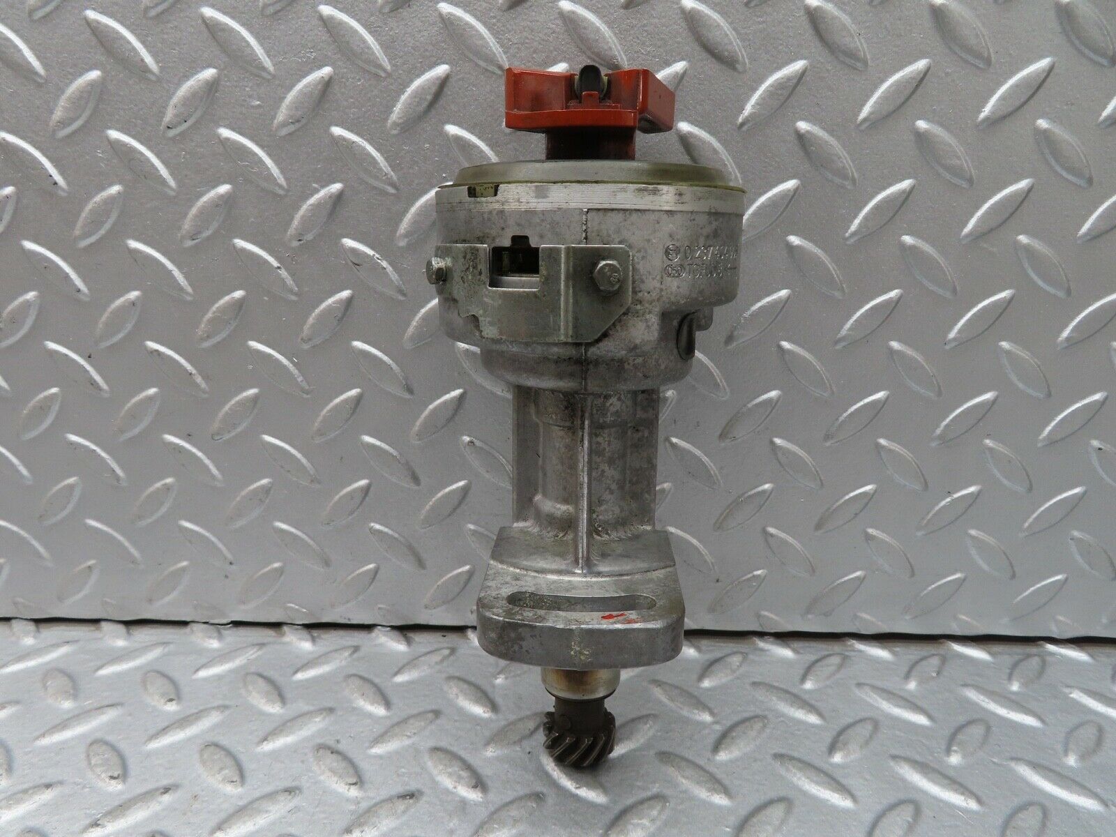 17750 Mercedes-Benz W116 450SEL Ignition Distributor 0237404006