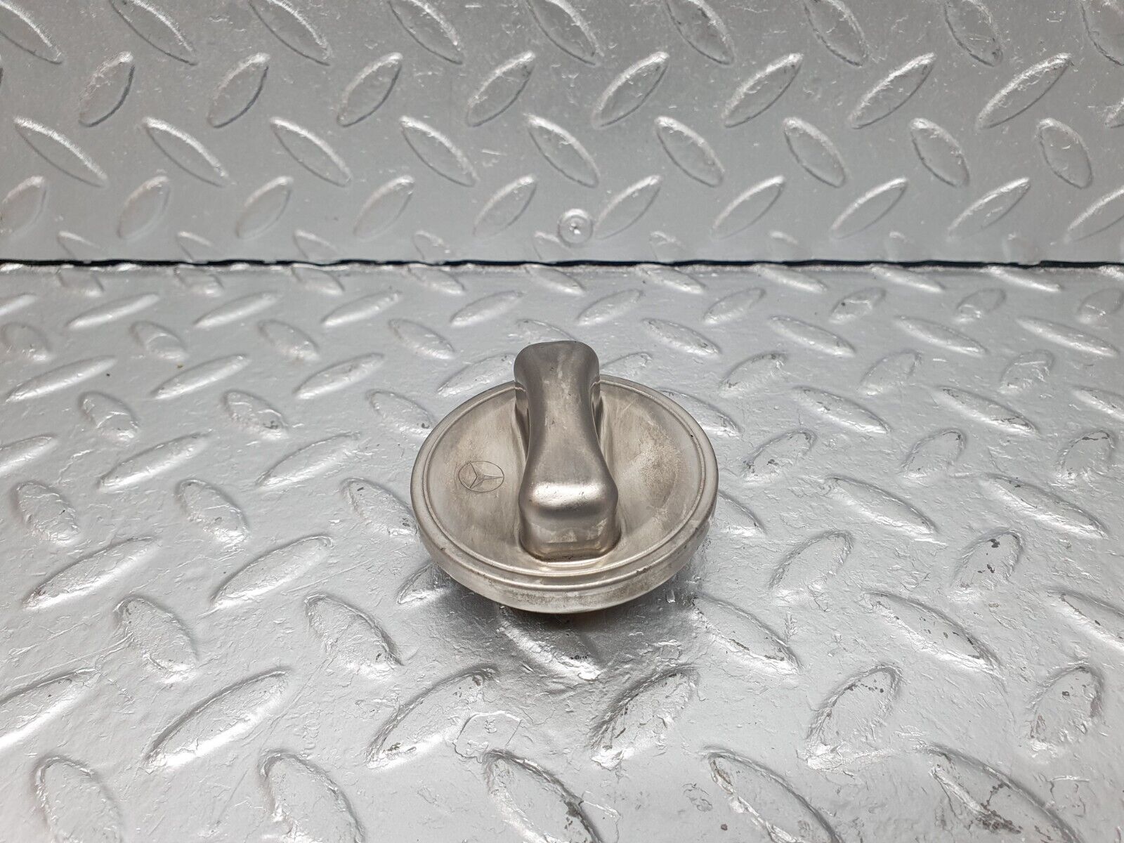 40919 Mercedes-Benz W126 300SE Fuel Tank Cap 1244700005
