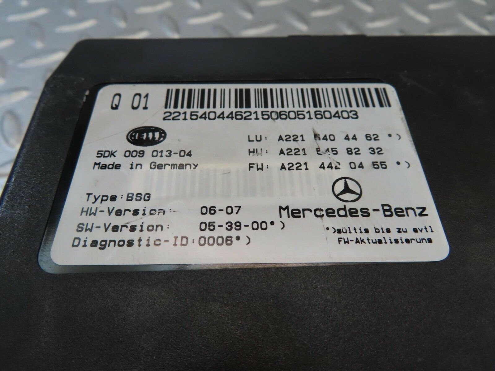 11092 Mercedes-Benz W221 S320 Voltage Control Unit 2214420455