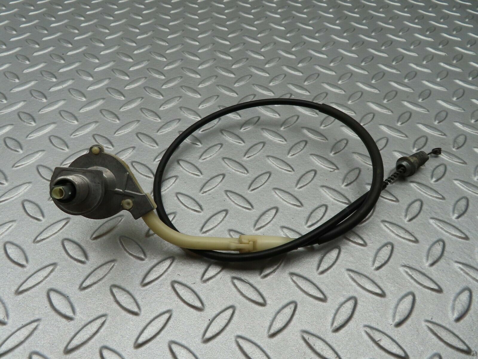 4513 Mercedes-Benz W123 230E Heater Regulator
