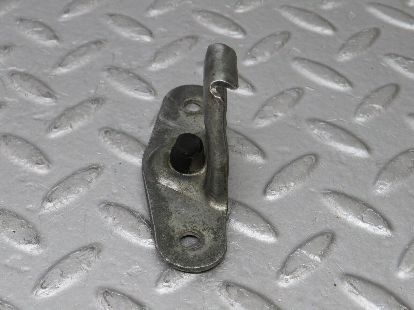 36073 Mercedes-Benz W126 420SE Trunk Lock Latch 1267580050