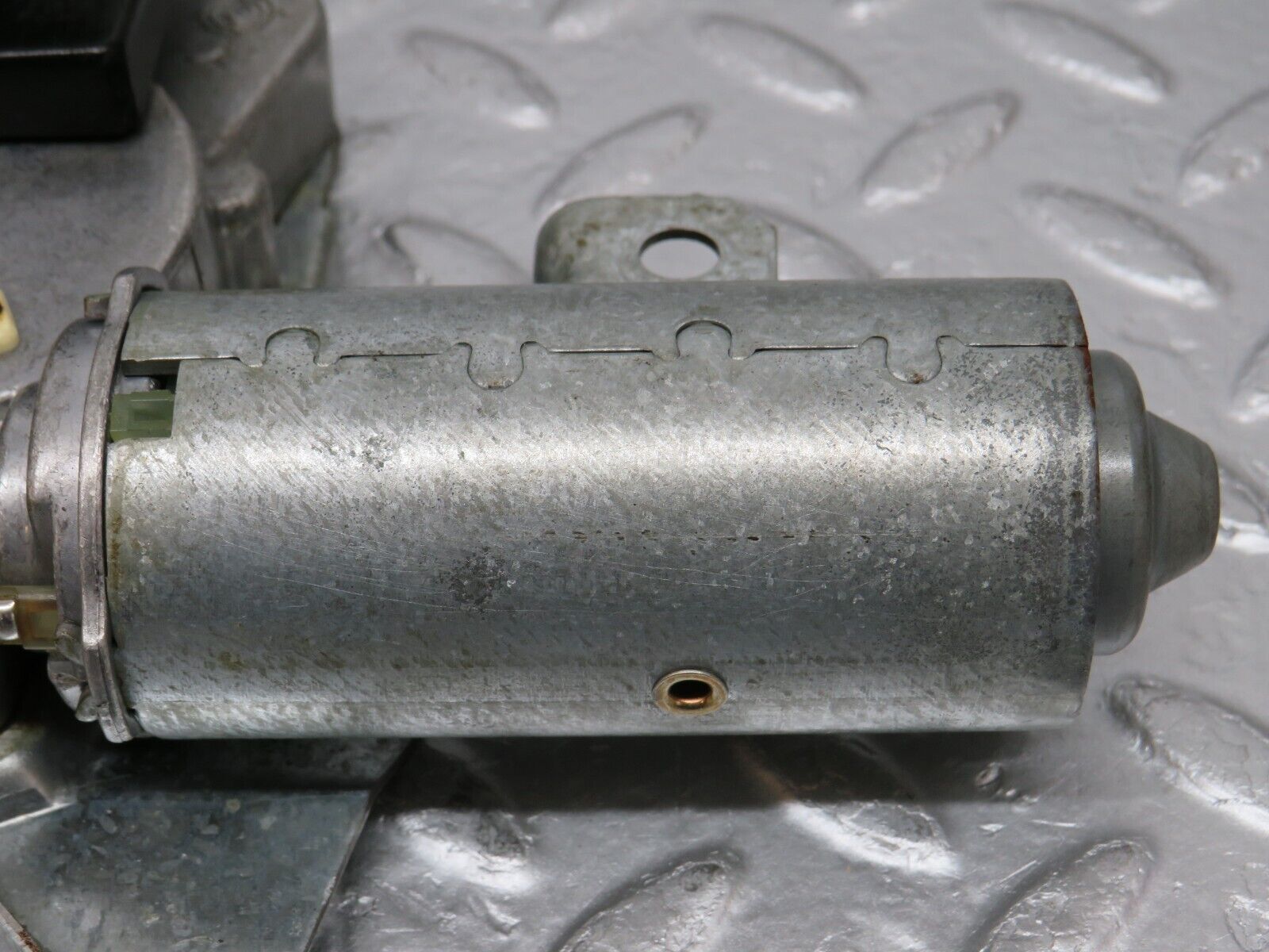 32432 Mercedes-Benz S124 300TE Wagon Rear Wiper Motor 0390201506 1248201242