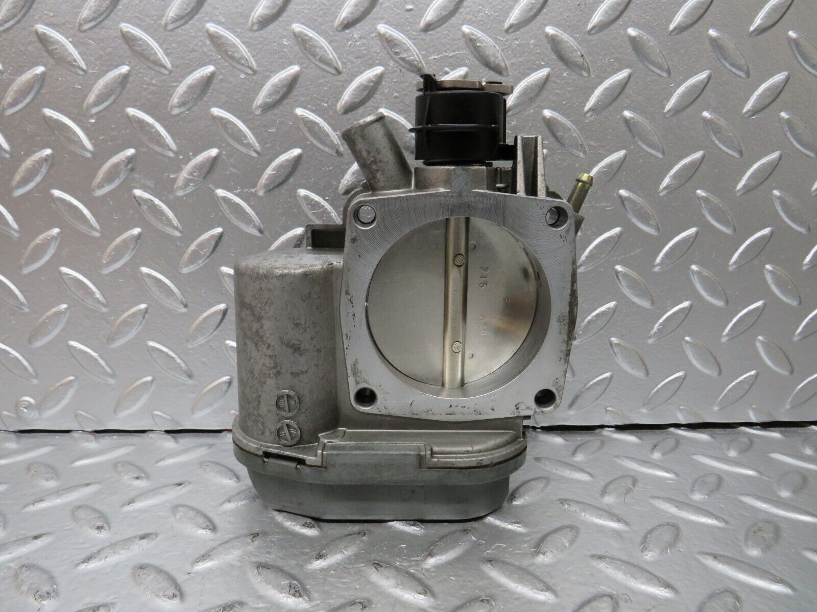 24835 Mercedes-Benz W140 S320 Throttle Body 1041410025