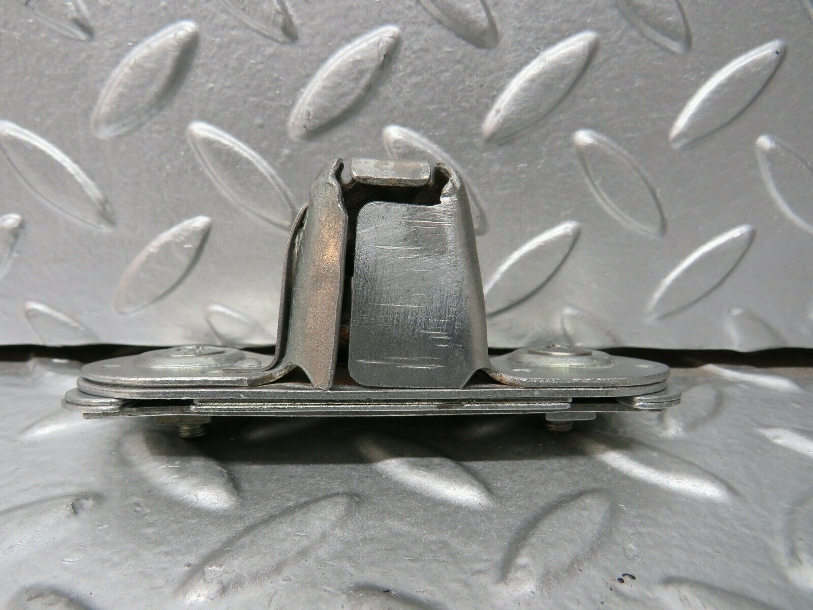 23752 Mercedes-Benz C107 450SLC Coupe Trunk Lock Latch