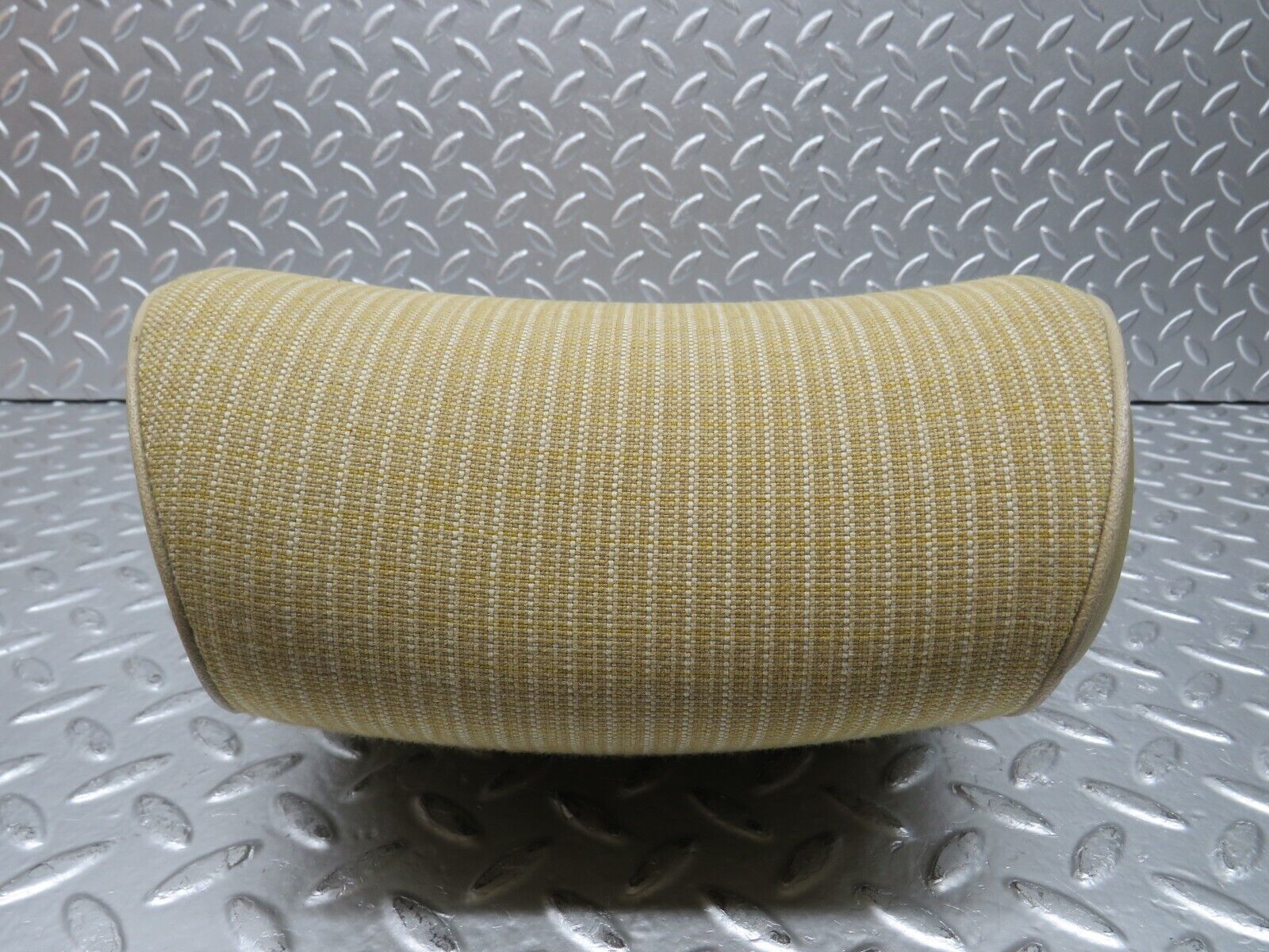 29802 Mercedes-Benz W123 230E Front Seat Headrest