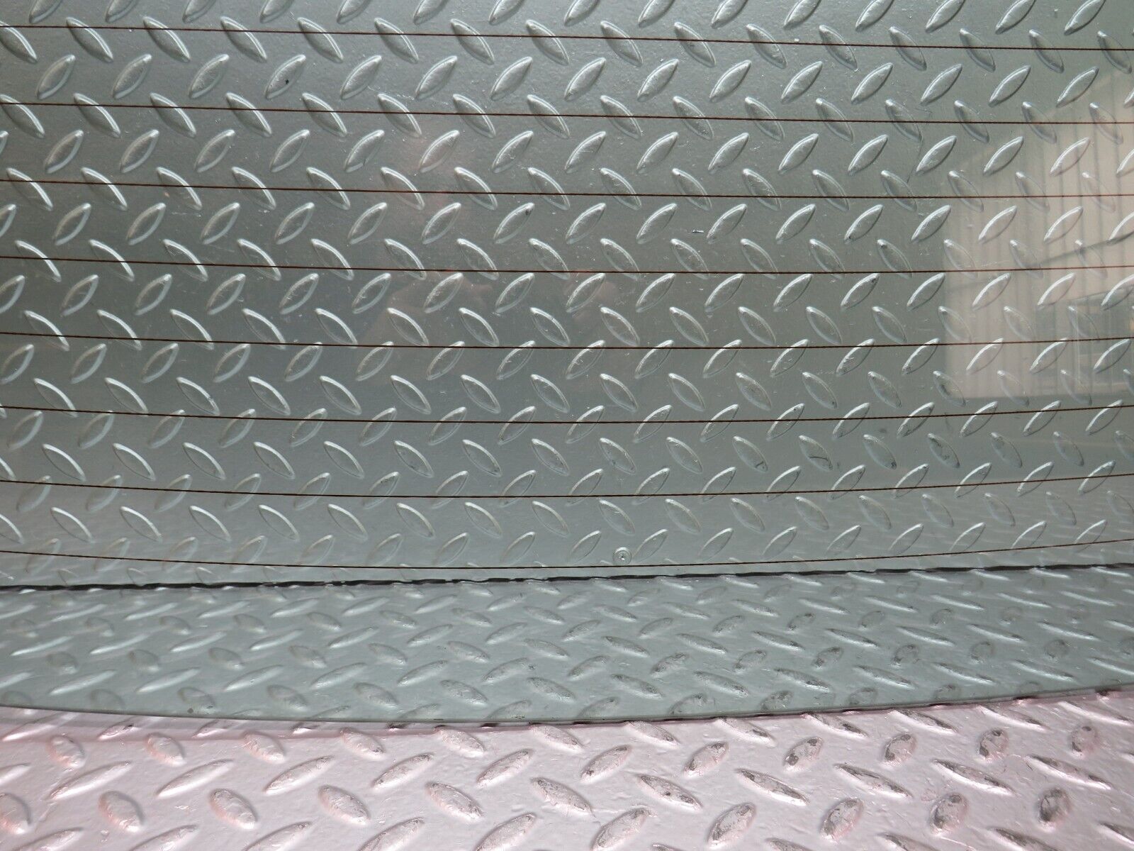 27339 Mercedes-Benz W123 280E Rear Heated Windscreen Glass