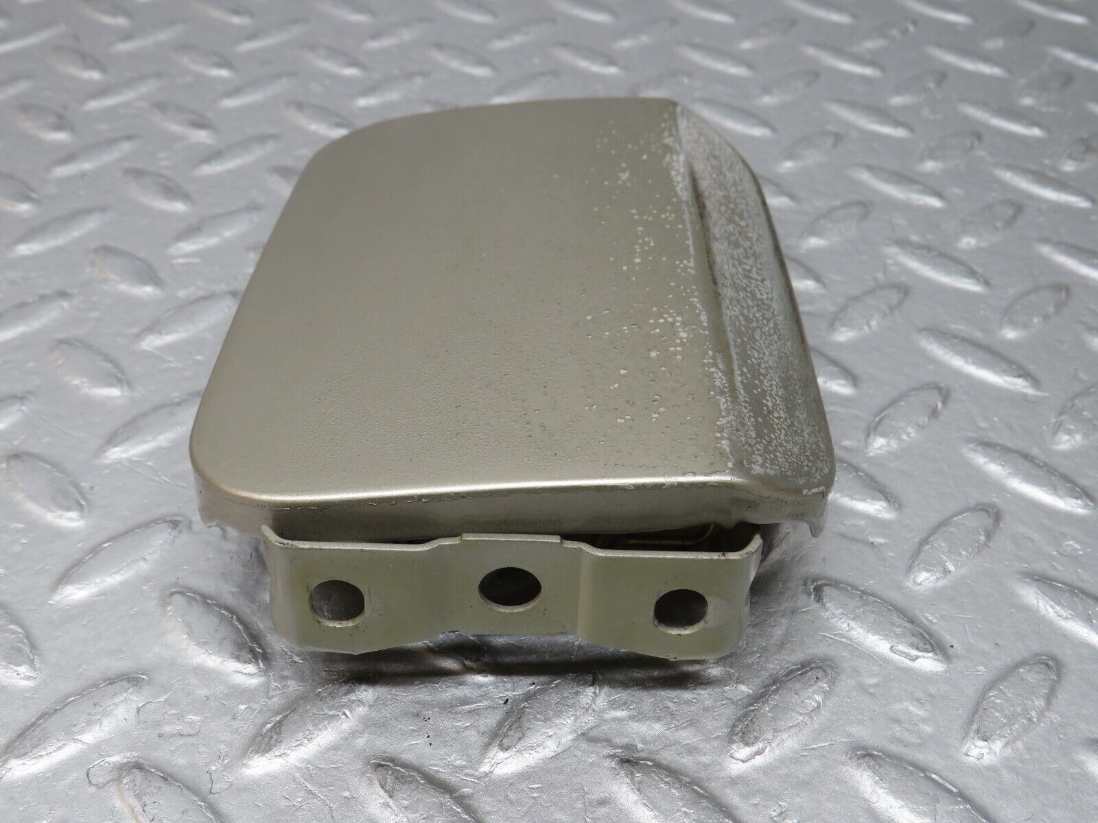 36548 Mercedes-Benz W201 190E 2.0L Fuel Tank Flap Cap 2015842839