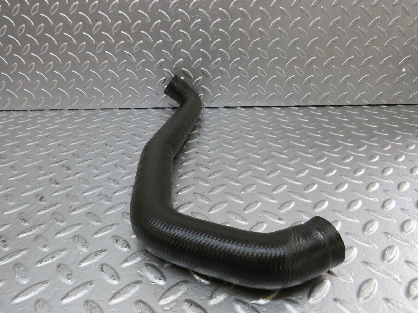 24853 Mercedes-Benz W140 S320 Radiator Hose Pipe 1405014182