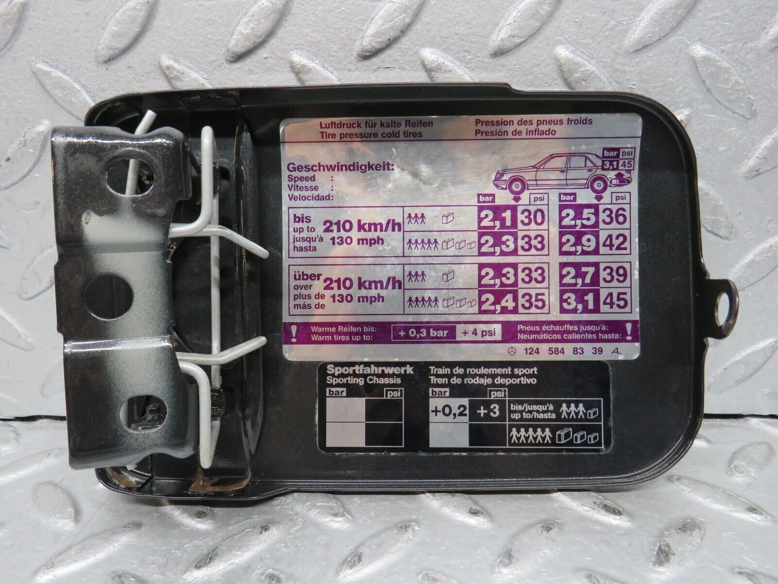 37842 Mercedes-Benz A124 320E Cabriolet Fuel Tank Flap Cap 1245848339