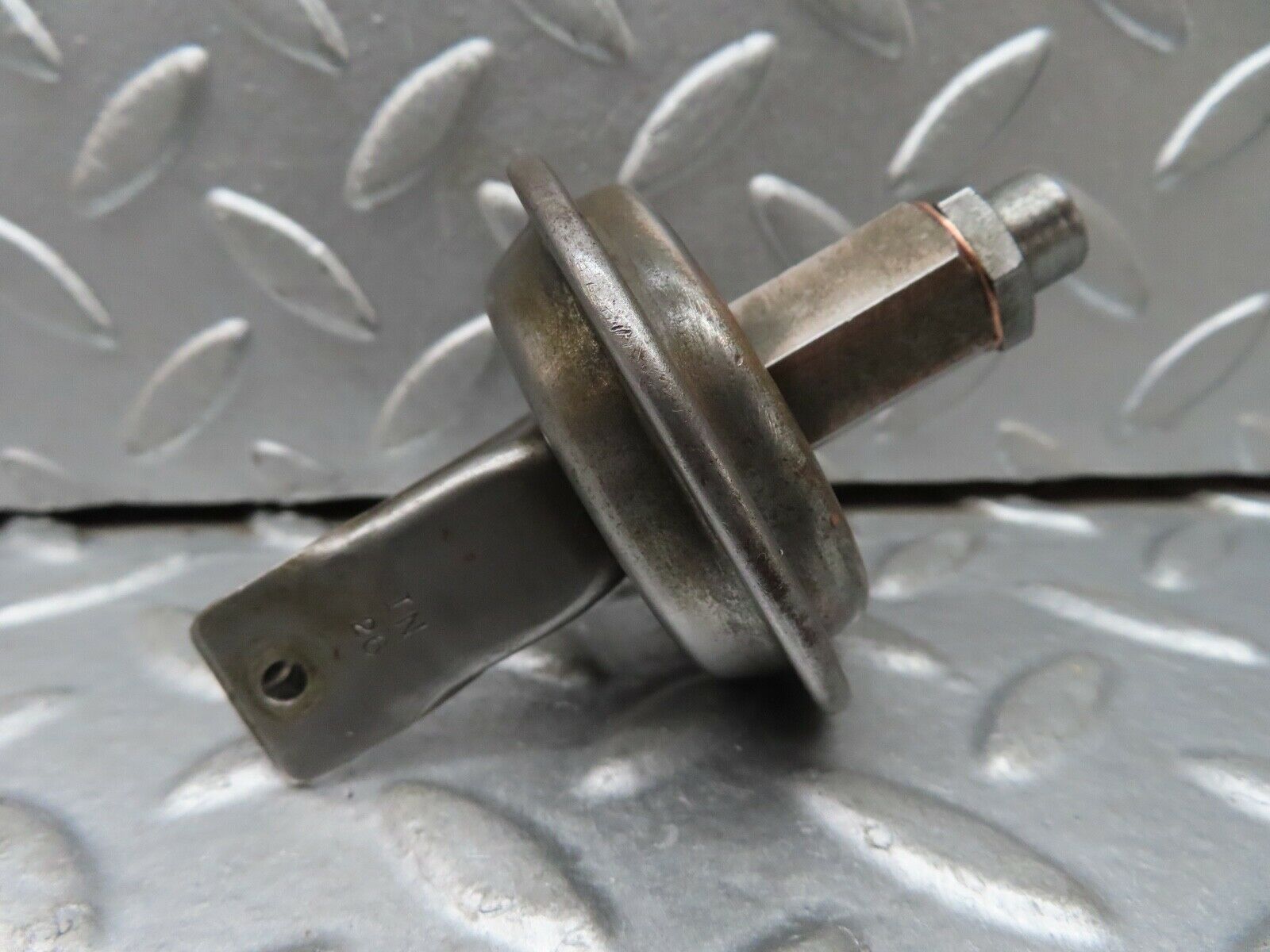 18901 Mercedes-Benz W121 190b Ponton Ignition Distributor Vacuum Control Valve