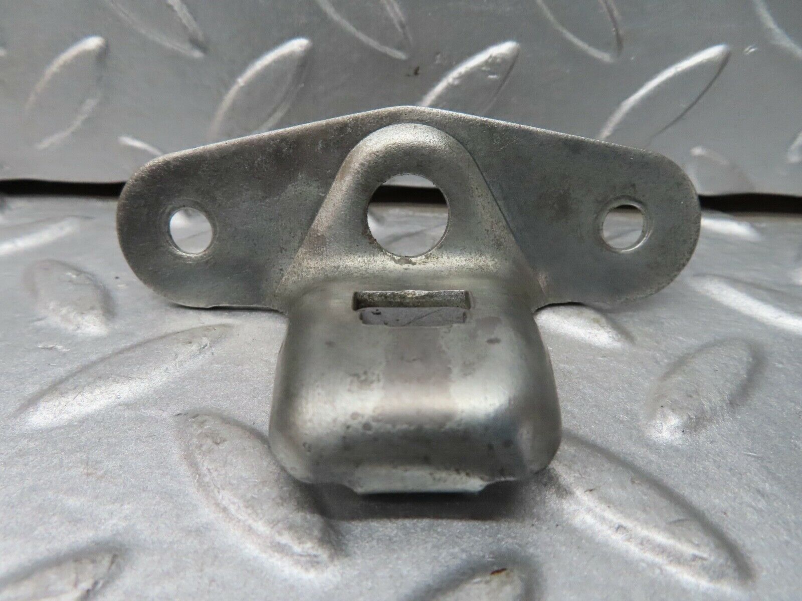 17010 Mercedes-Benz C123 280CE Coupe Trunk Lock Latch 1237580150