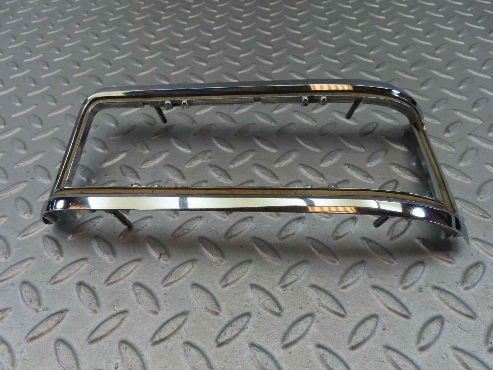 8129 Mercedes-Benz W115 Tail Light Chrome Frame Left