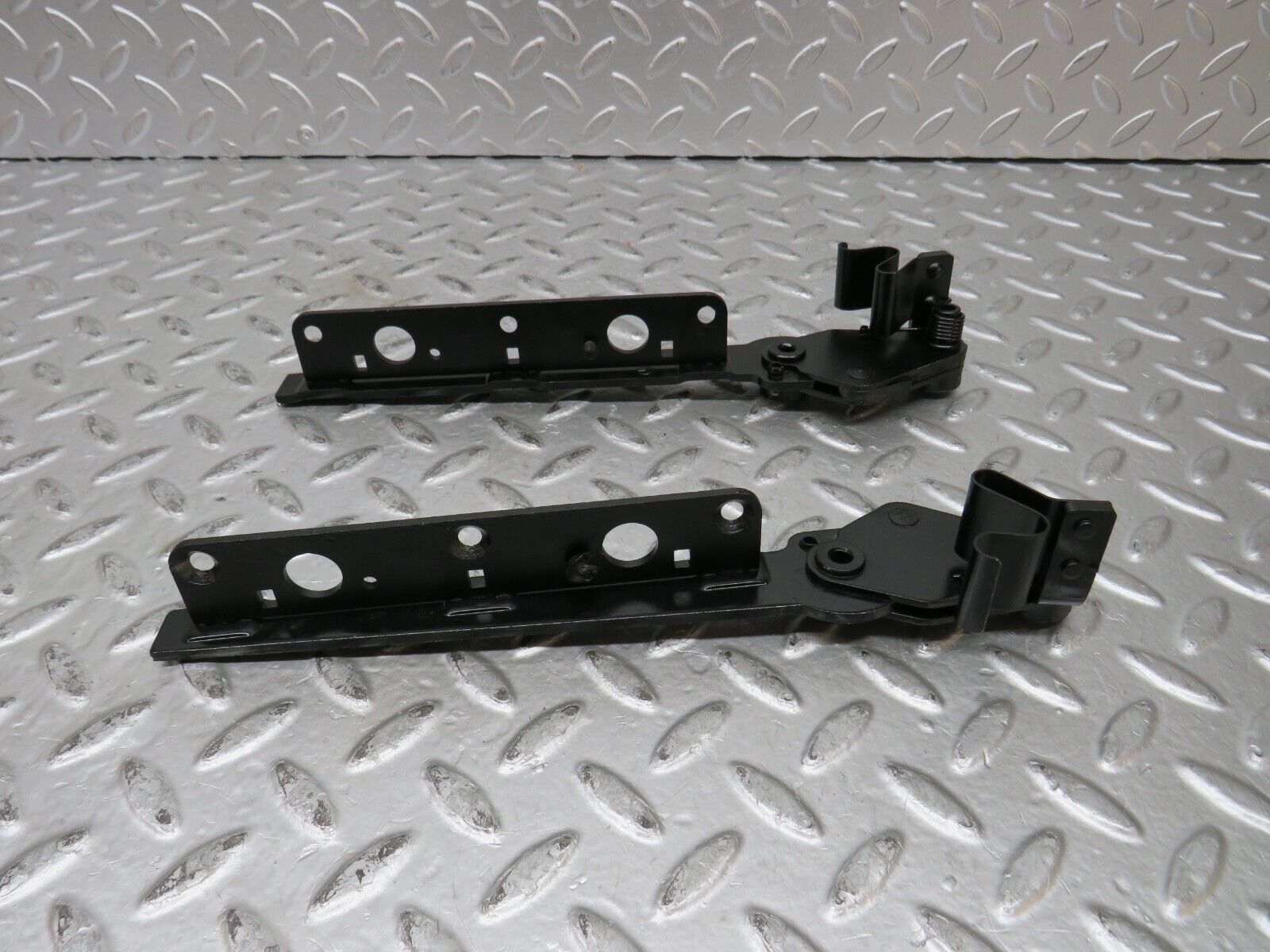 27697 Mercedes-Benz S124 300TE Wagon Trunk Floor Cover Hinge Pair