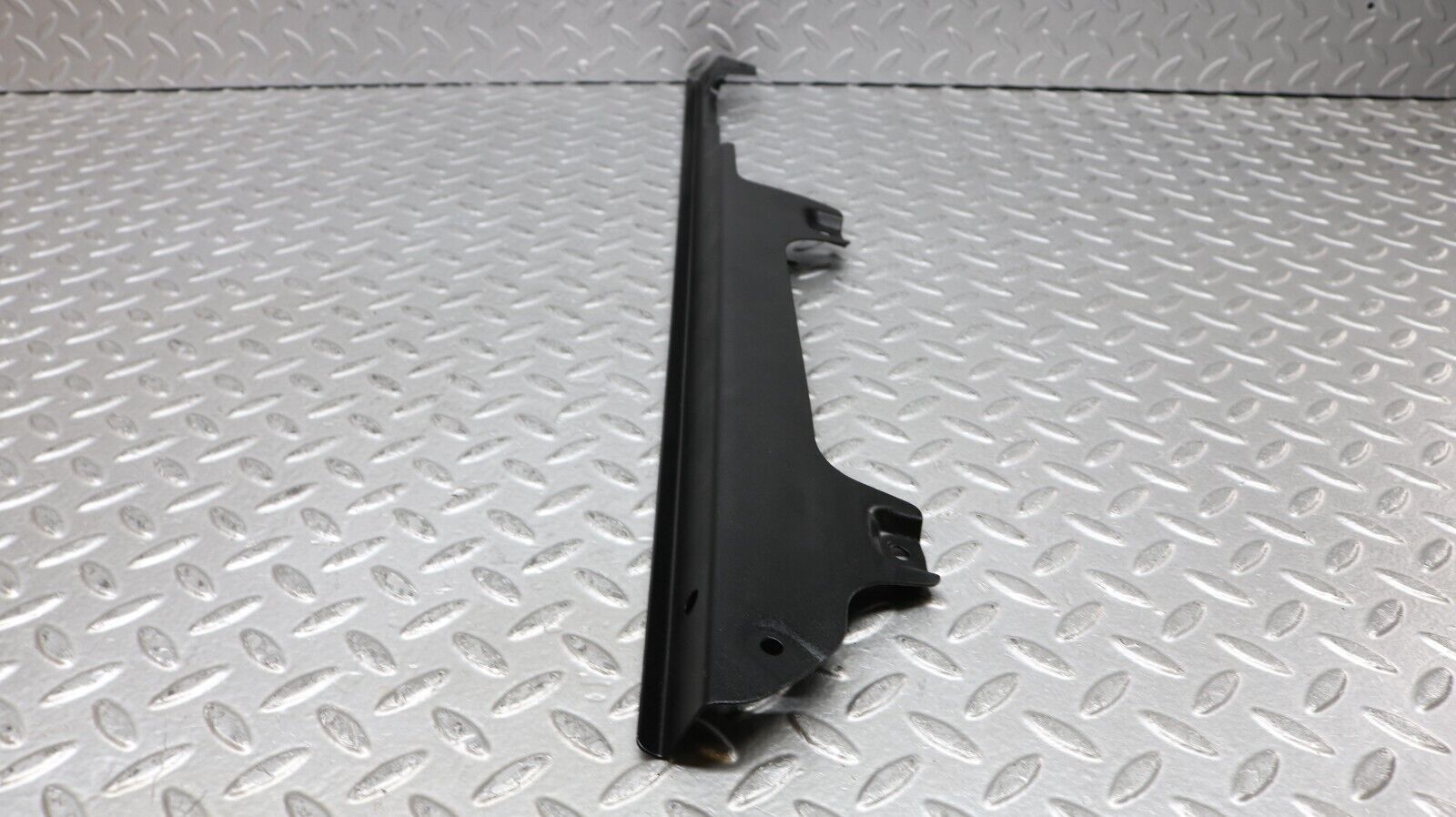 37230 Mercedes-Benz C126 420SEC Coupe Rear Window Channel Support Left Side