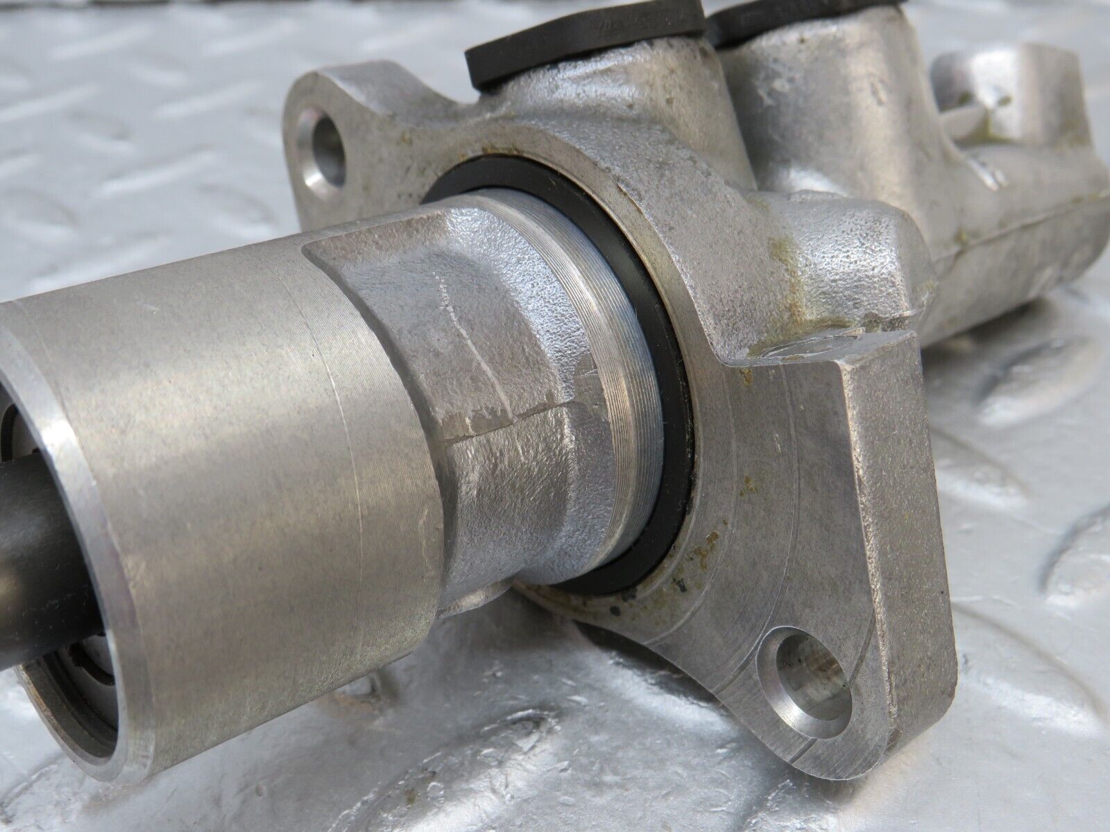 36031 Mercedes-Benz W126 420SE Brake Master Cylinder ATE