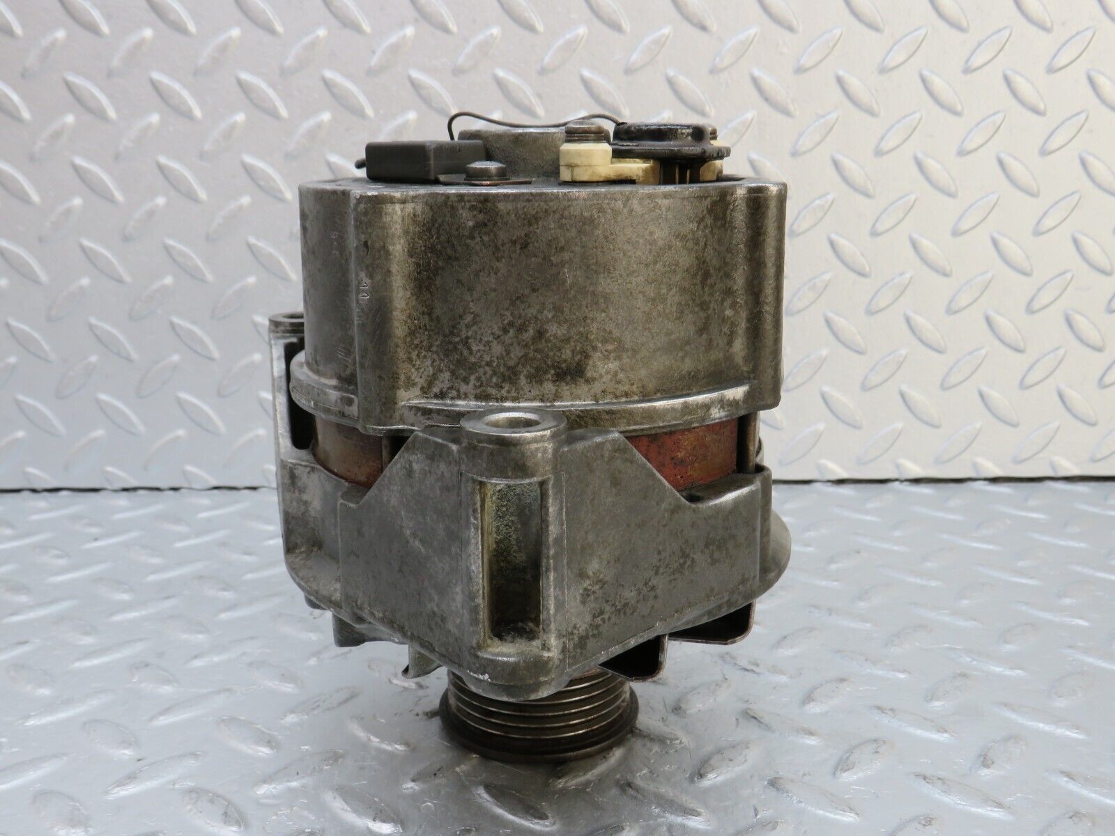 36666 Mercedes-Benz W201 190E 2.0L Alternator Generator 6011550115