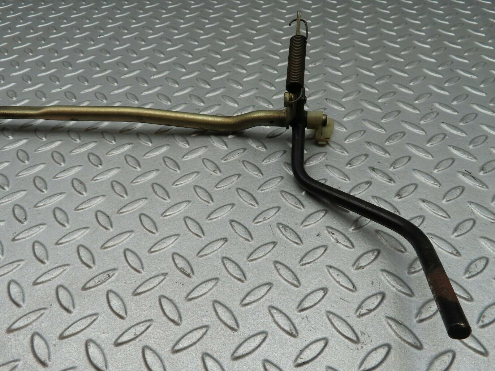 4914 Mercedes-Benz W114 280CE Coupe Accelerator Pedal Linkage