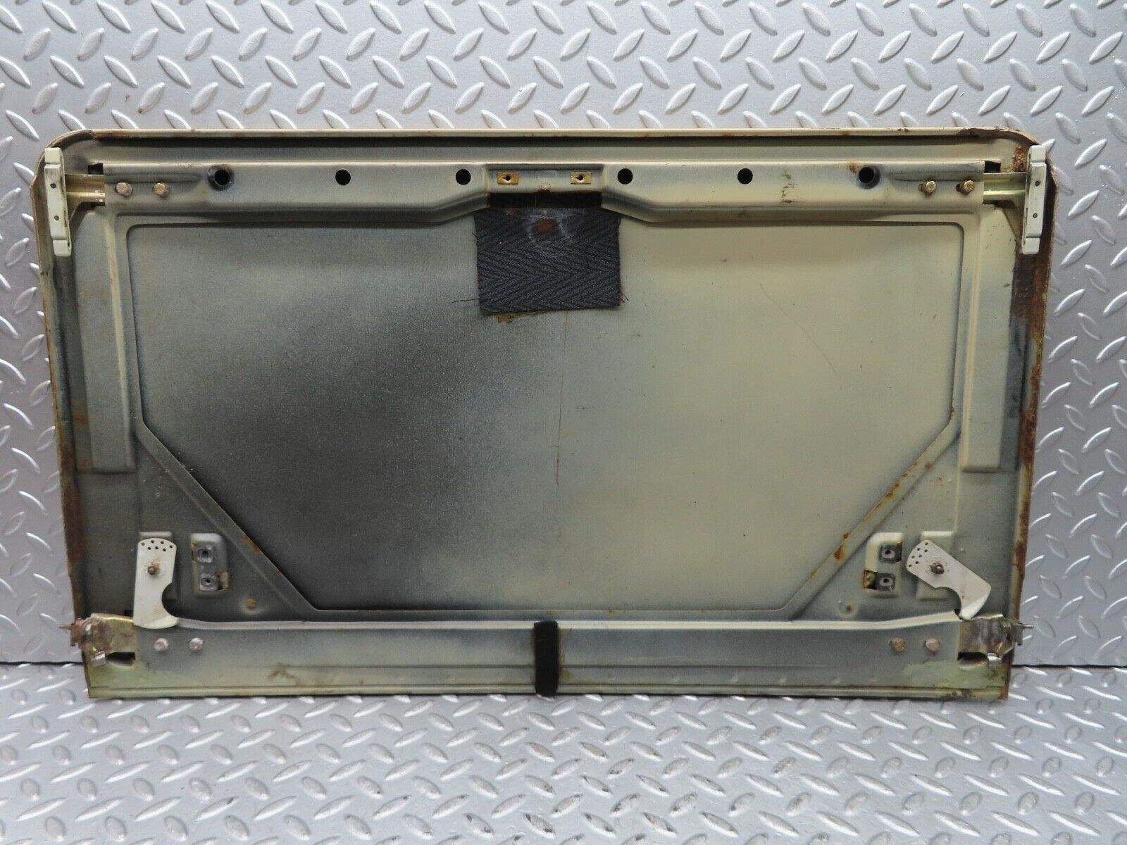 17085 Mercedes-Benz C107 380SLC Sunroof Panel