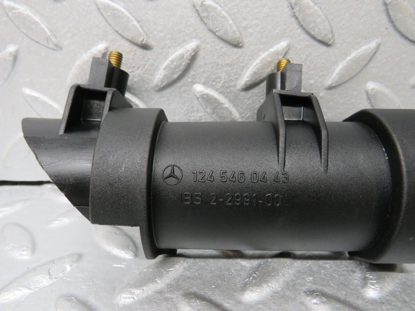 38068 Mercedes-Benz A124 320E Steering Column Cable Bracket 1245460443