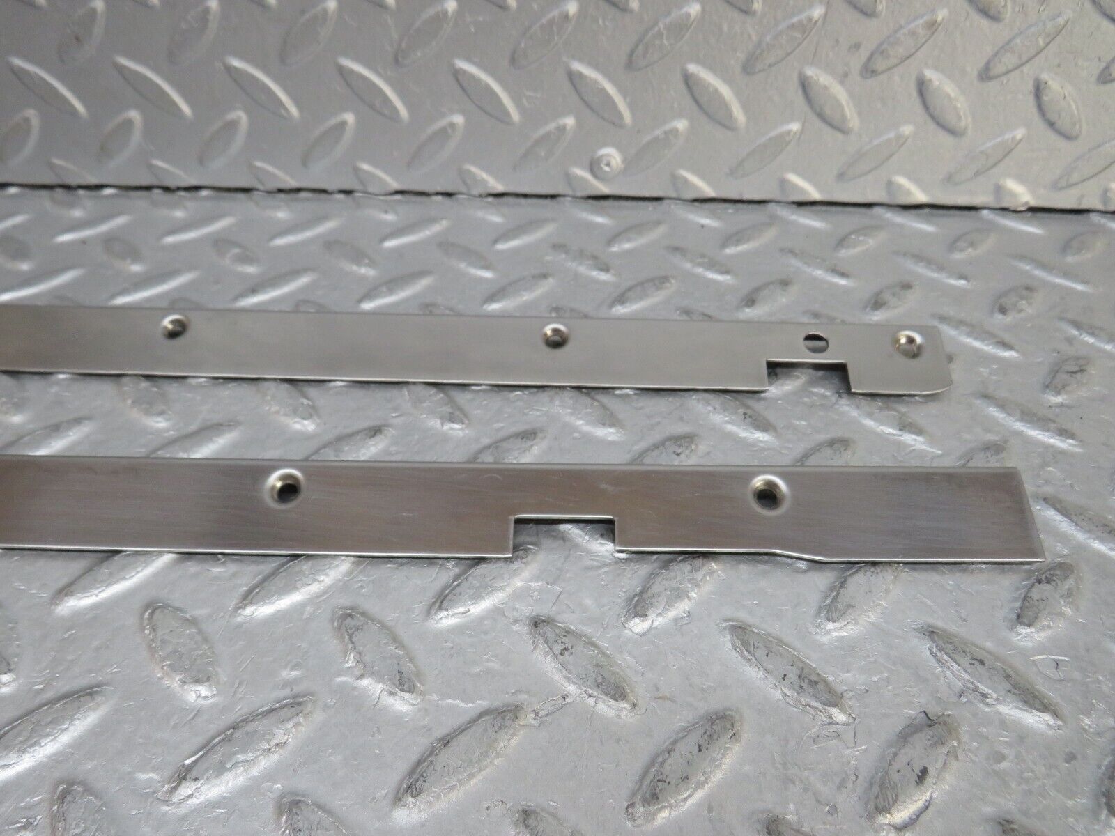 37098 Mercedes-Benz C126 420SEC Coupe Sunroof Chrome Trim