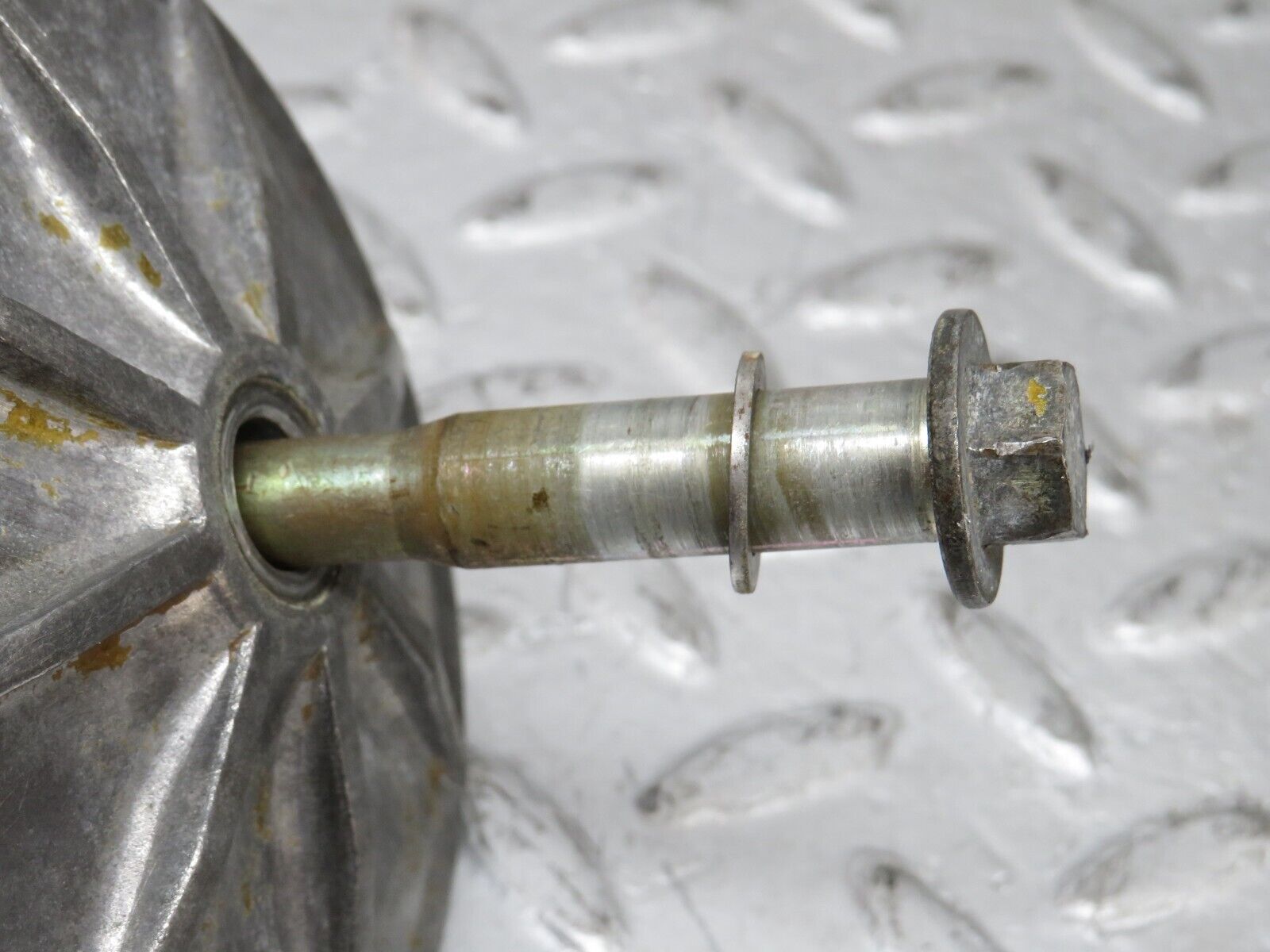 36333 Mercedes-Benz W126 420SE Oil Filter Housing 1171802611 1171840008