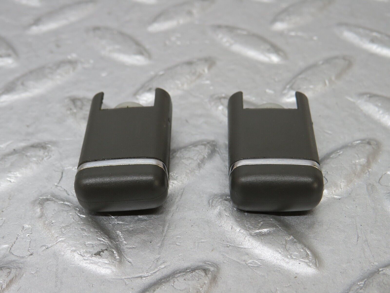 35251 Mercedes-Benz W221 Door Lock Knob Pair