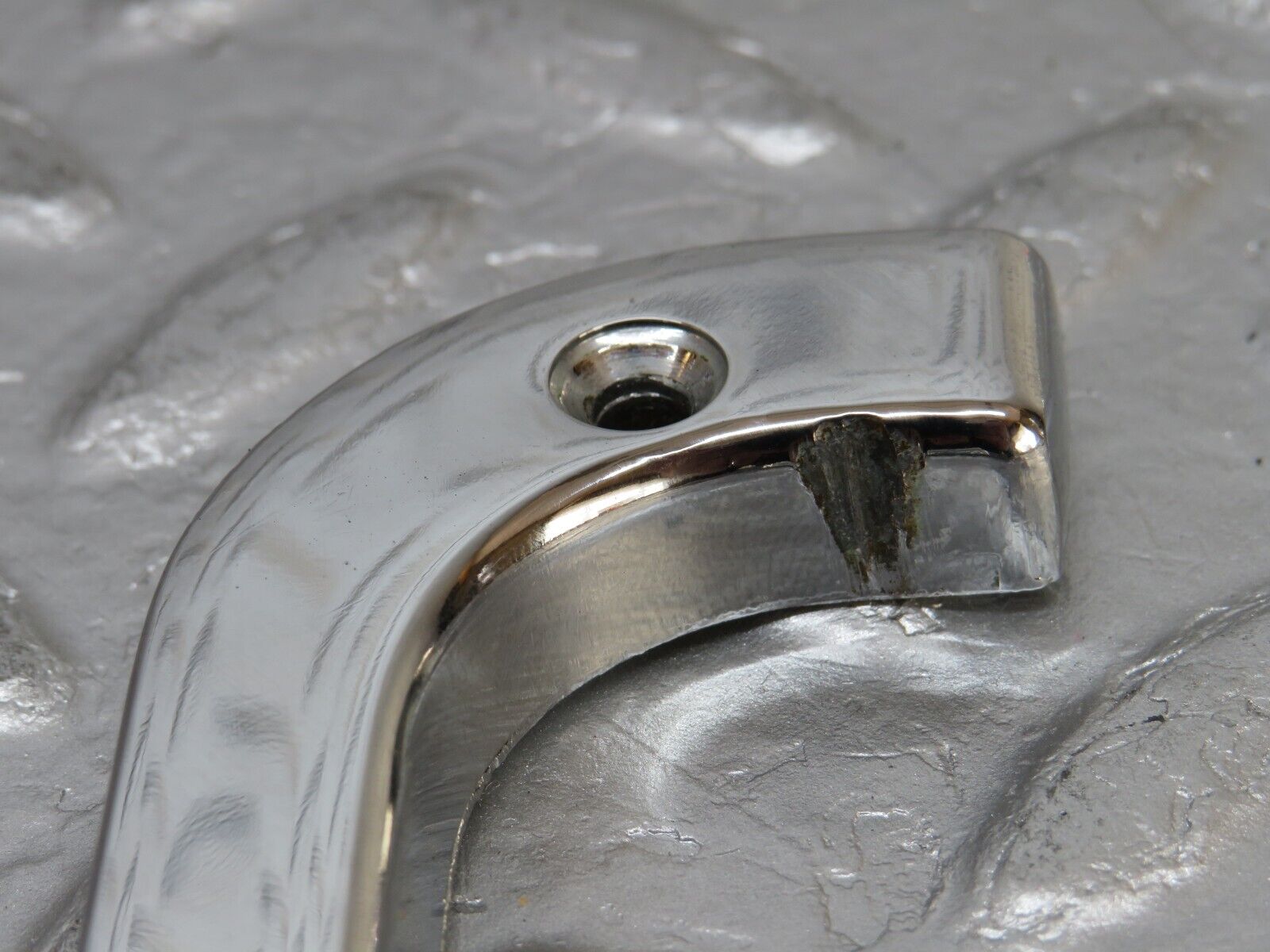 34315 Mercedes-Benz C126 380SEC Right Interior Chrome Door Latch 1237230224