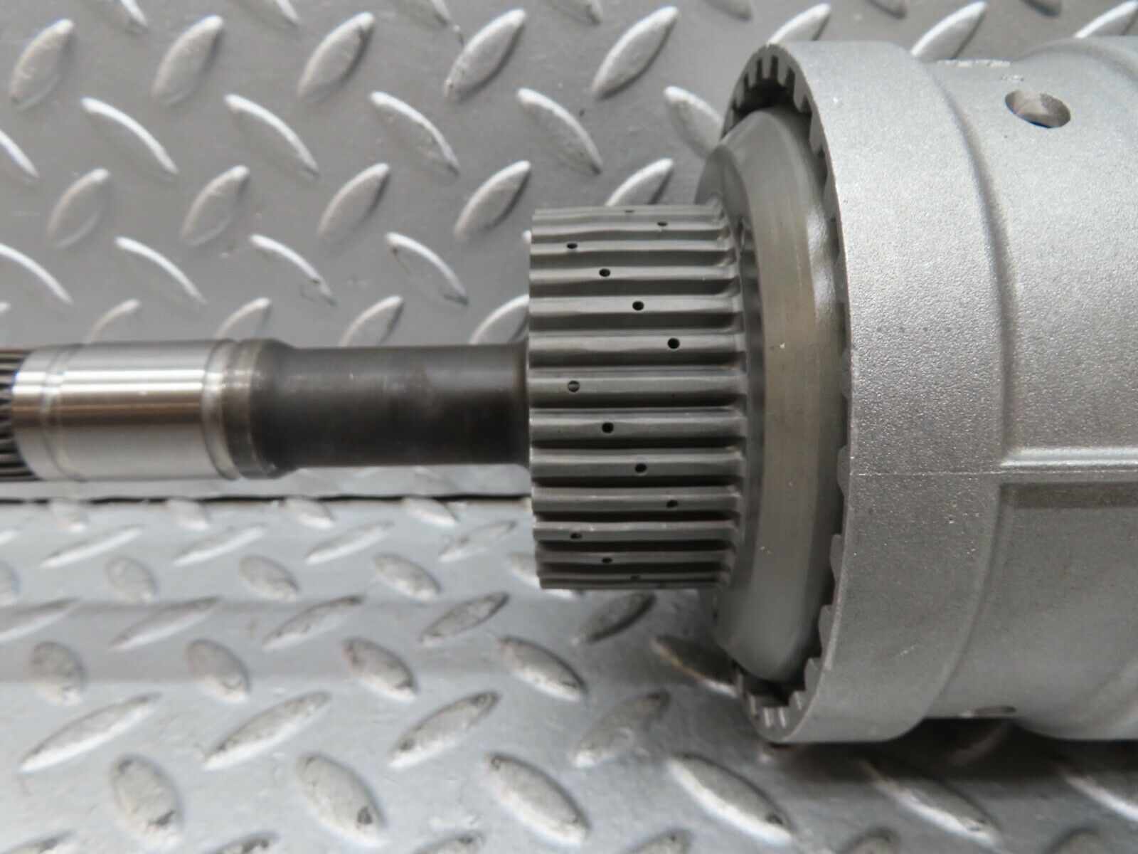 17843 Mercedes-Benz W123 230E Automatic Transmission Gear Set 1232720908