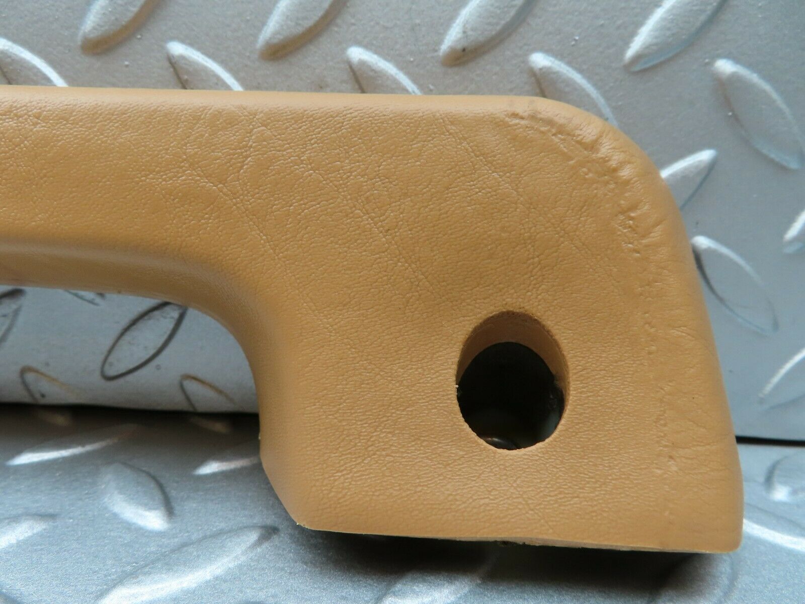 3710 Mercedes-Benz S123 200T Wagon Door Handle Rear Right Palomino 1239702001