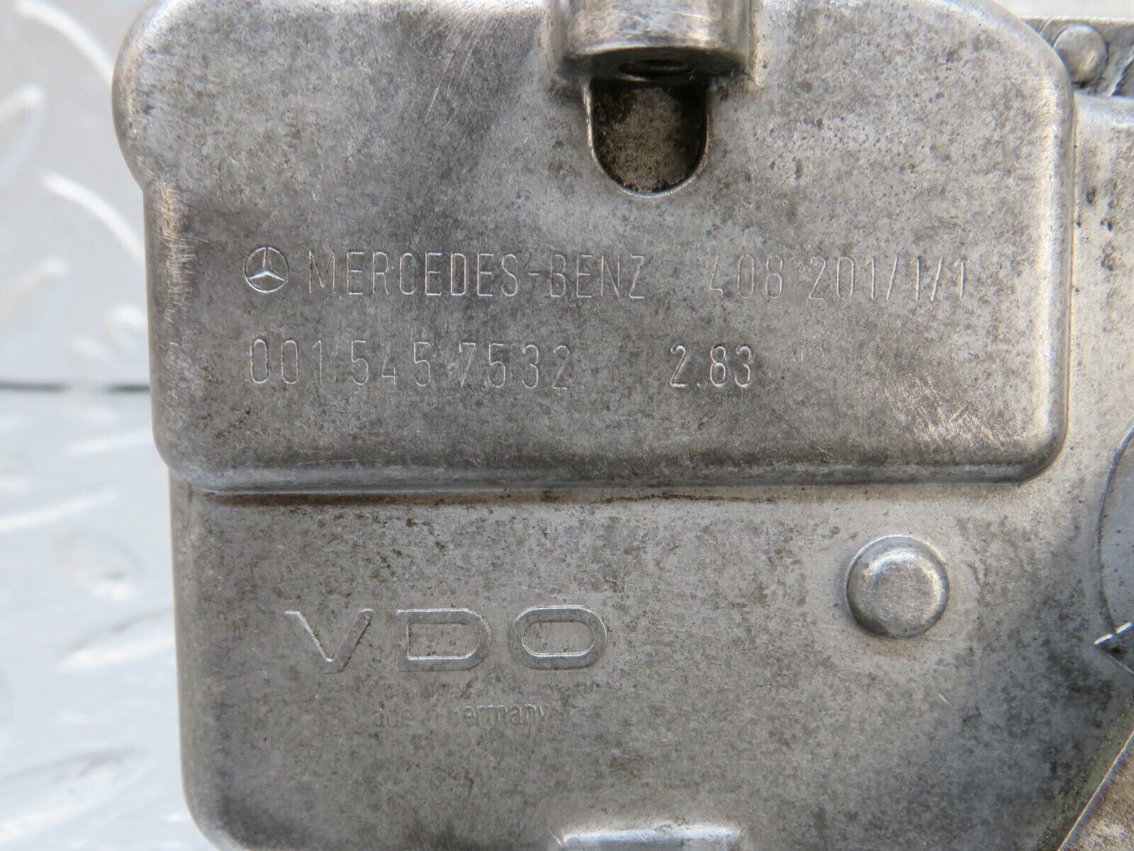 34525 Mercedes-Benz C126 380SEC Coupe Cruise Control Actuator 0015457532