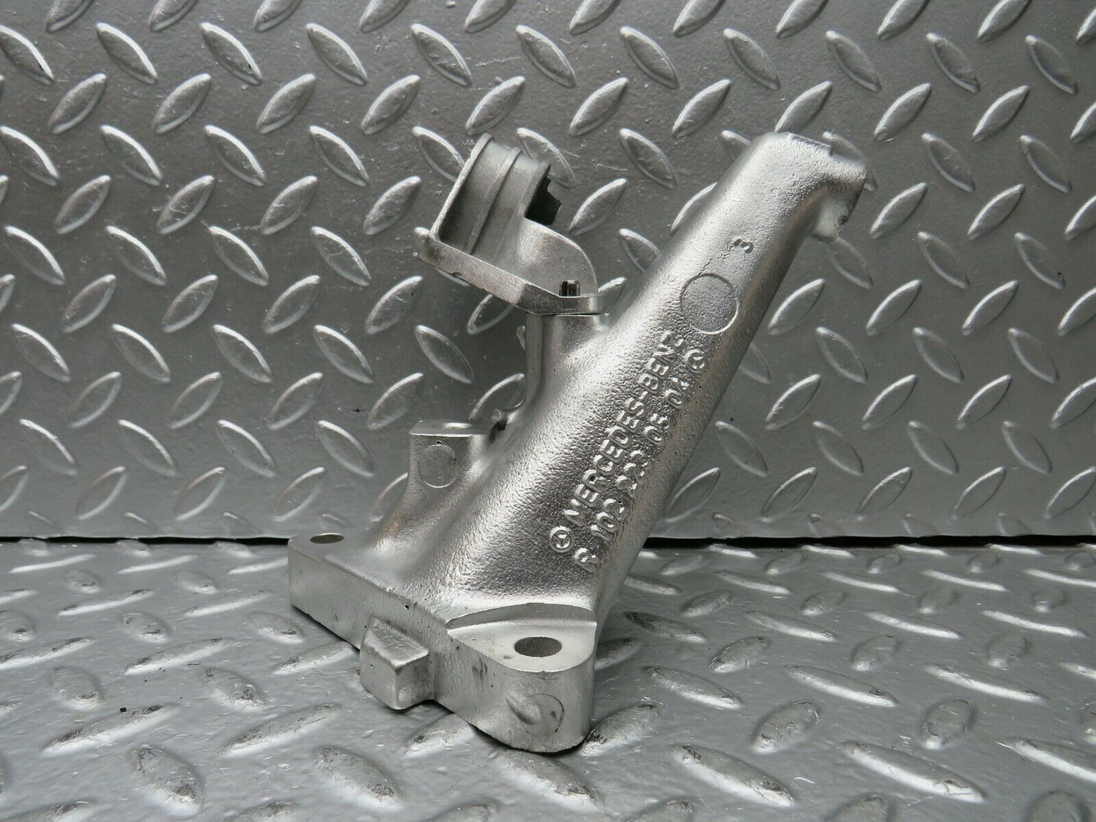 23082 Mercedes-Benz C123 230CE Engine Mount Bracket Left Side 1022230504