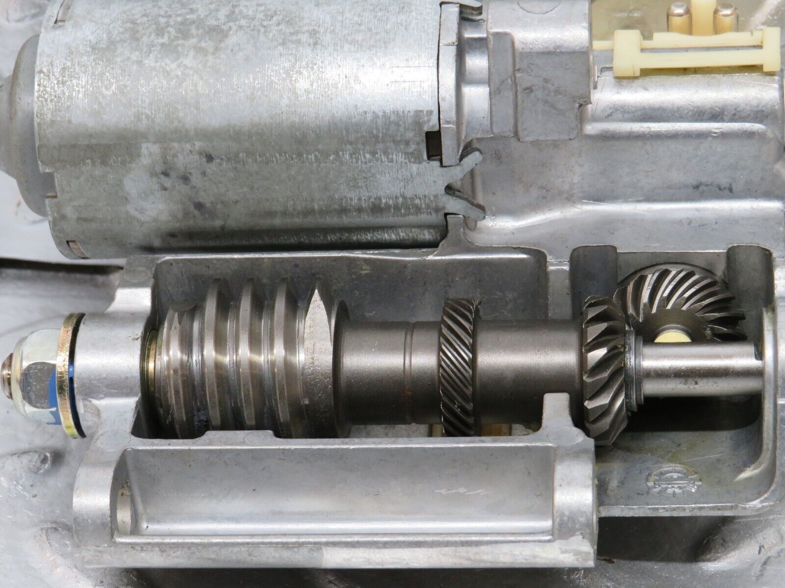 24970 Mercedes-Benz W140 S320 Steering Column Adjustment Motor 1295400888