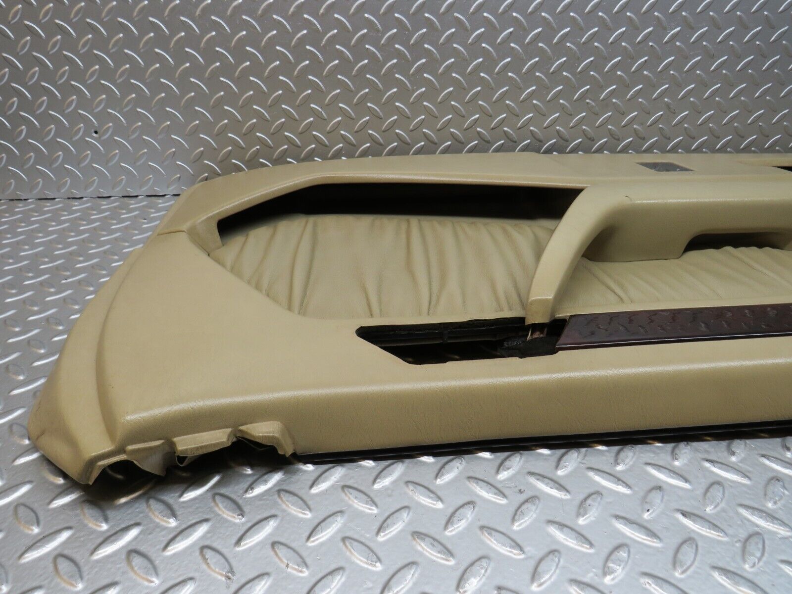 28934 Mercedes-Benz C124 320CE Front Left Door Card Beige 1247273170