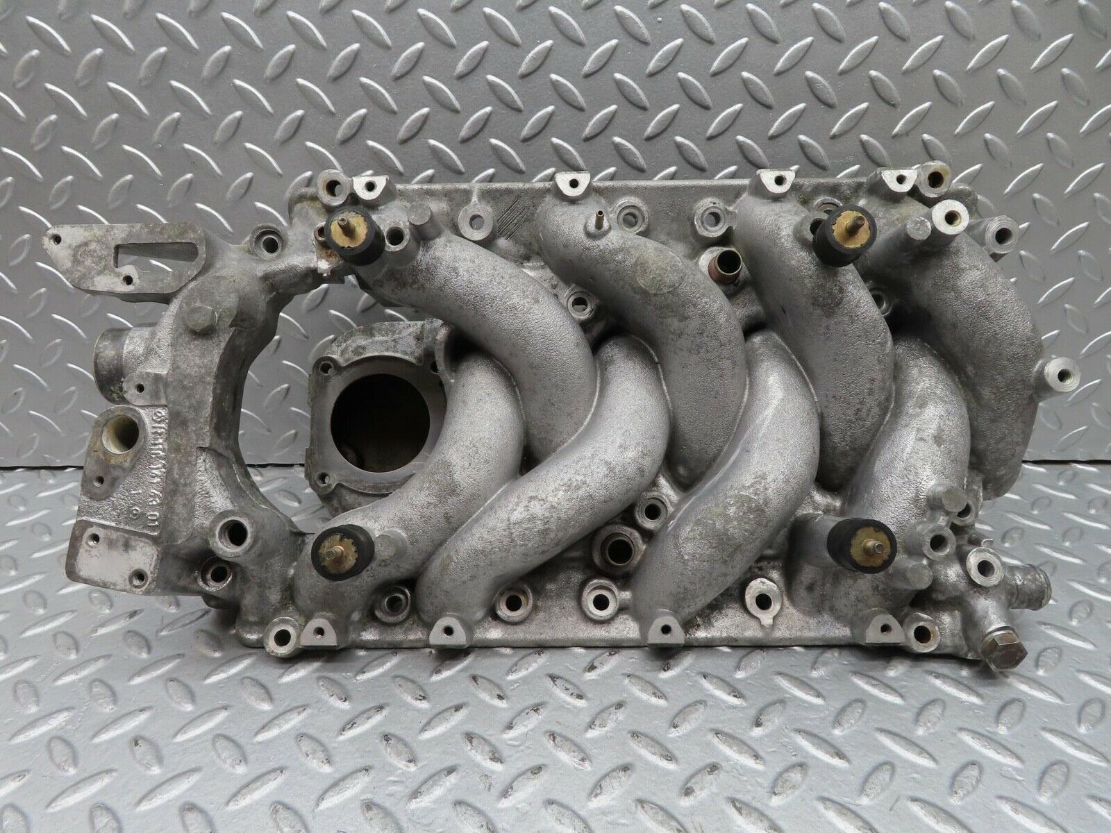 16724 Mercedes-Benz C107 380SLC Air Intake Manifold 1161414301